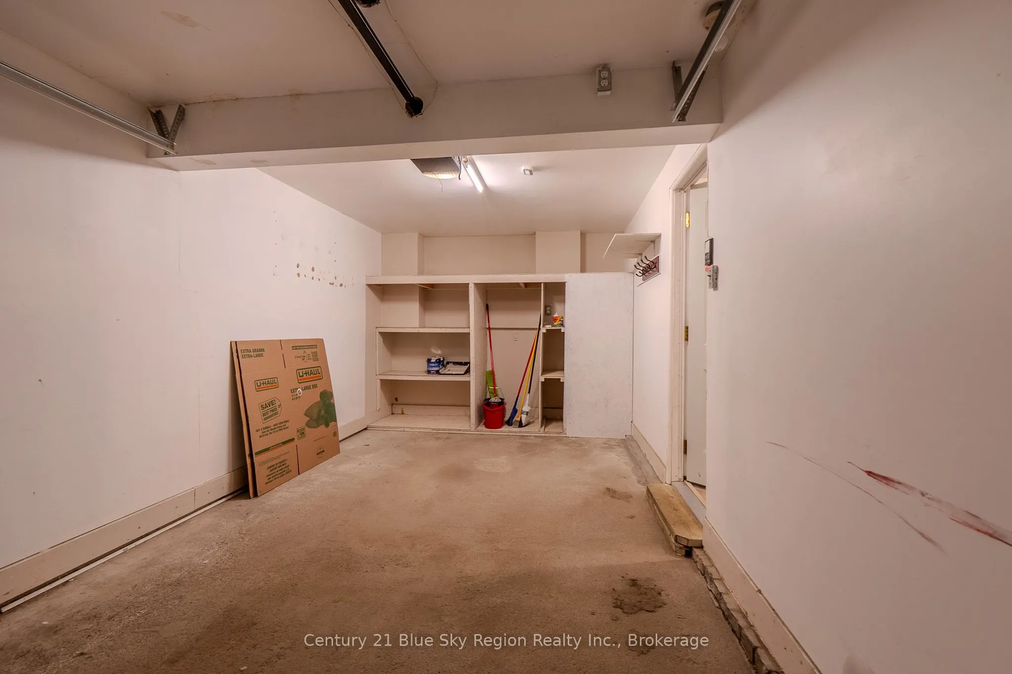 644 Lakeshore Drive, #20