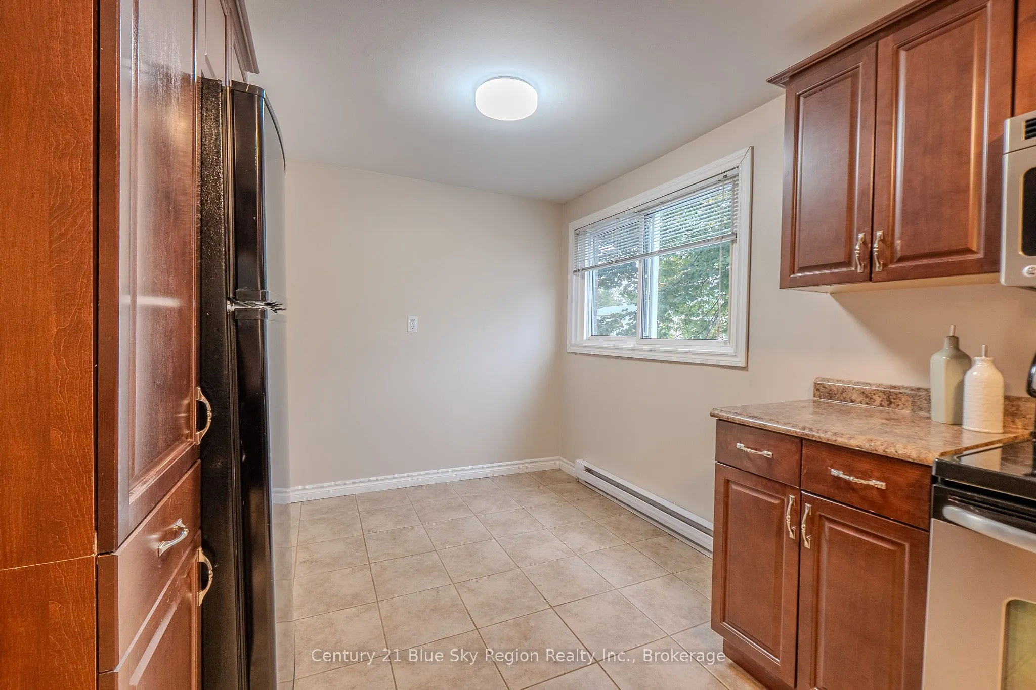 644 Lakeshore Drive, #20