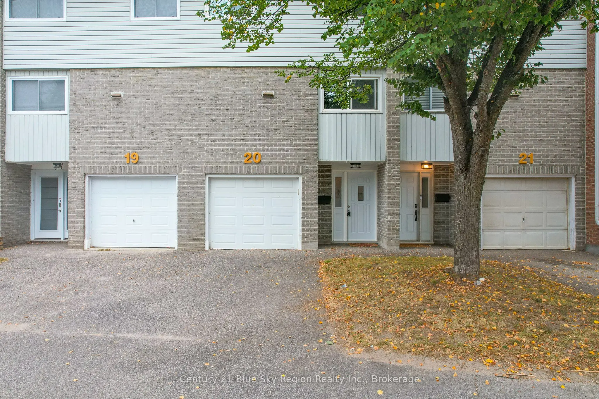 644 Lakeshore Drive, #20