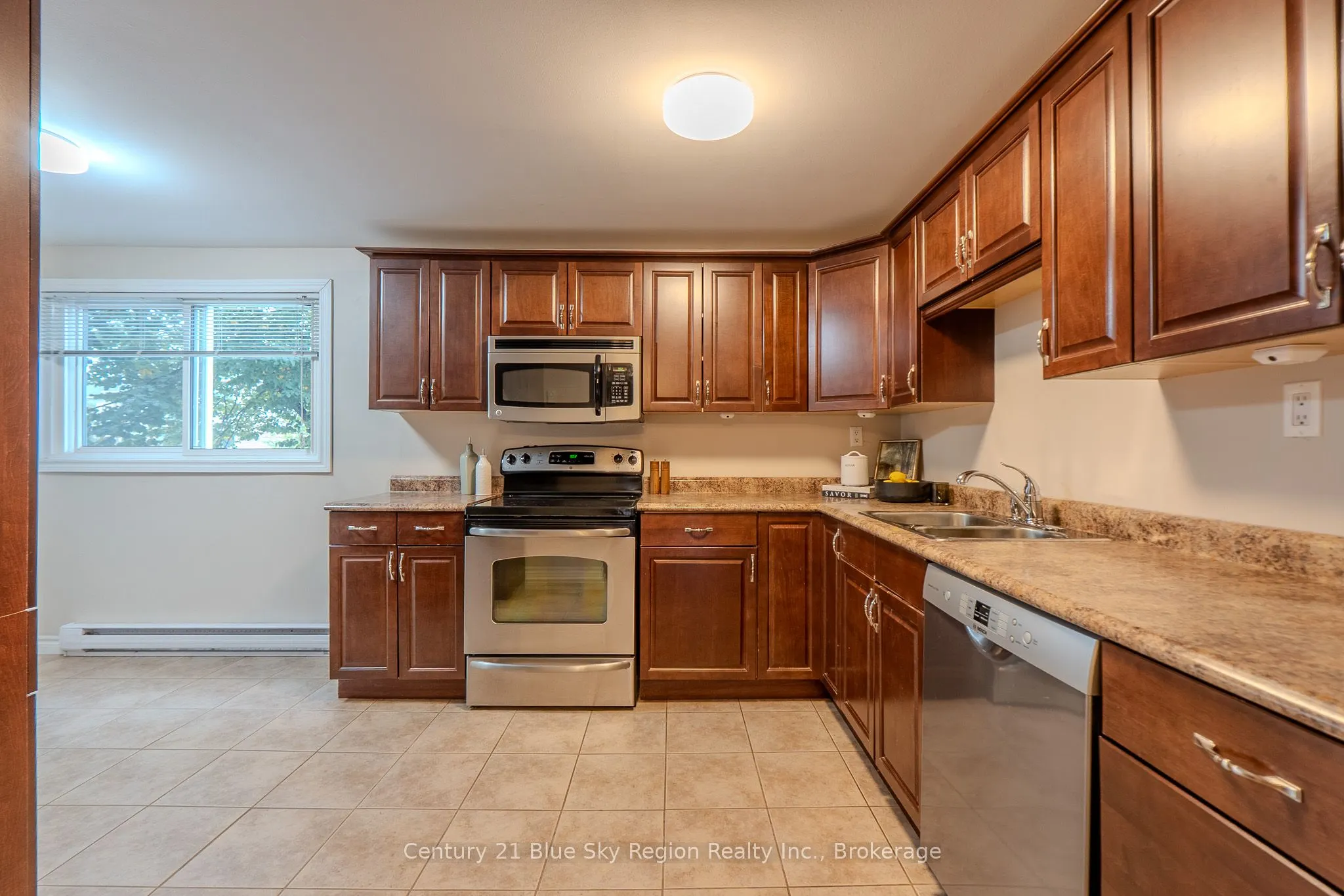 644 Lakeshore Drive, #20