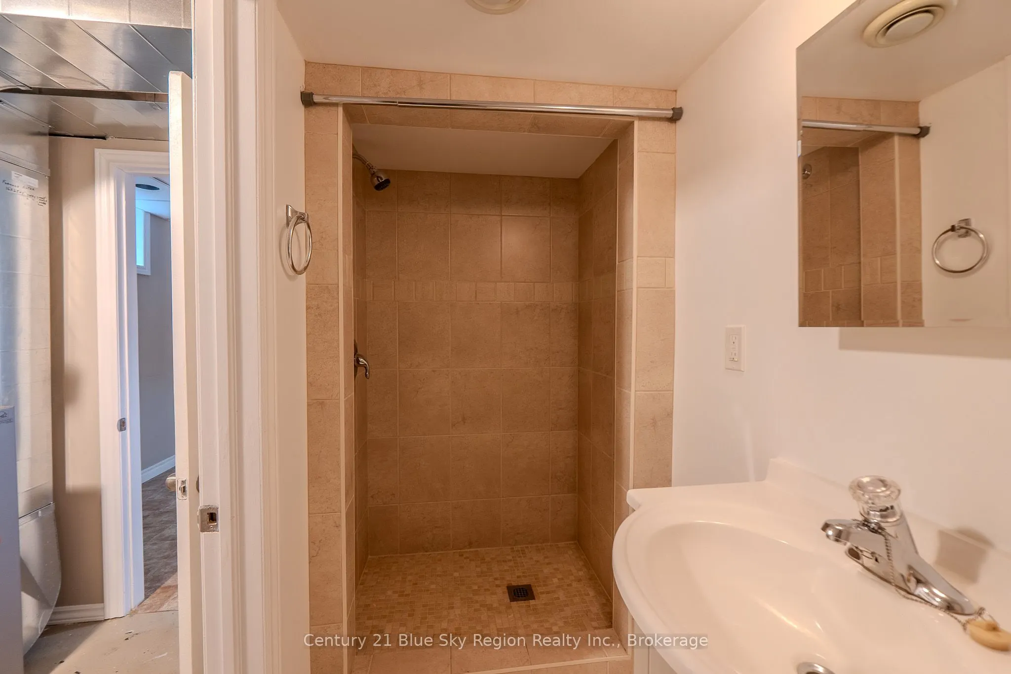 644 Lakeshore Drive, #20