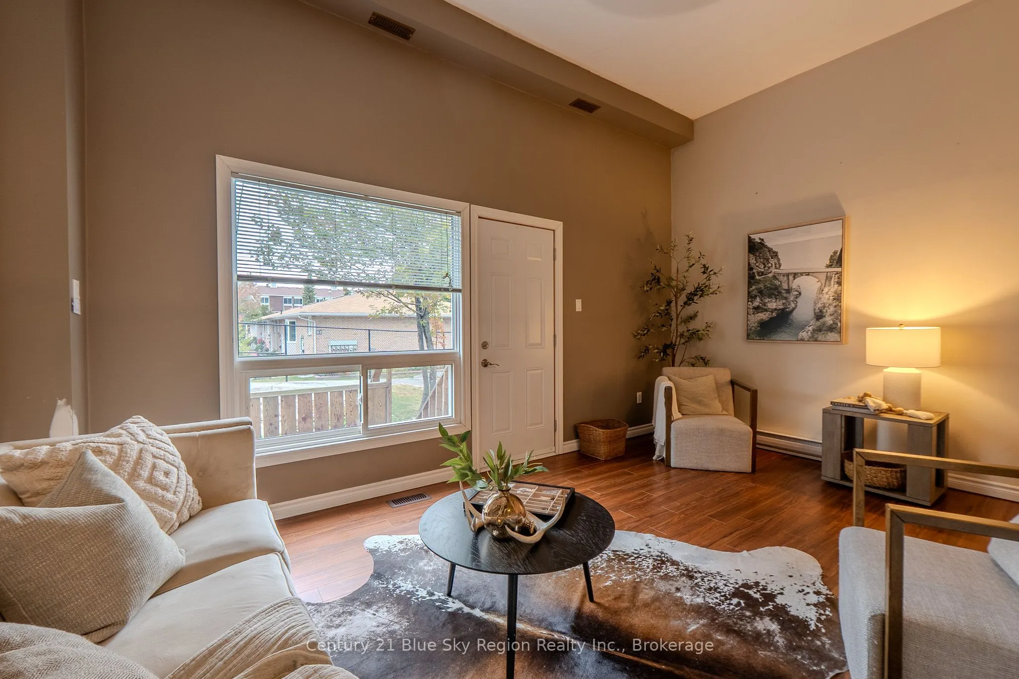 644 Lakeshore Drive, #20