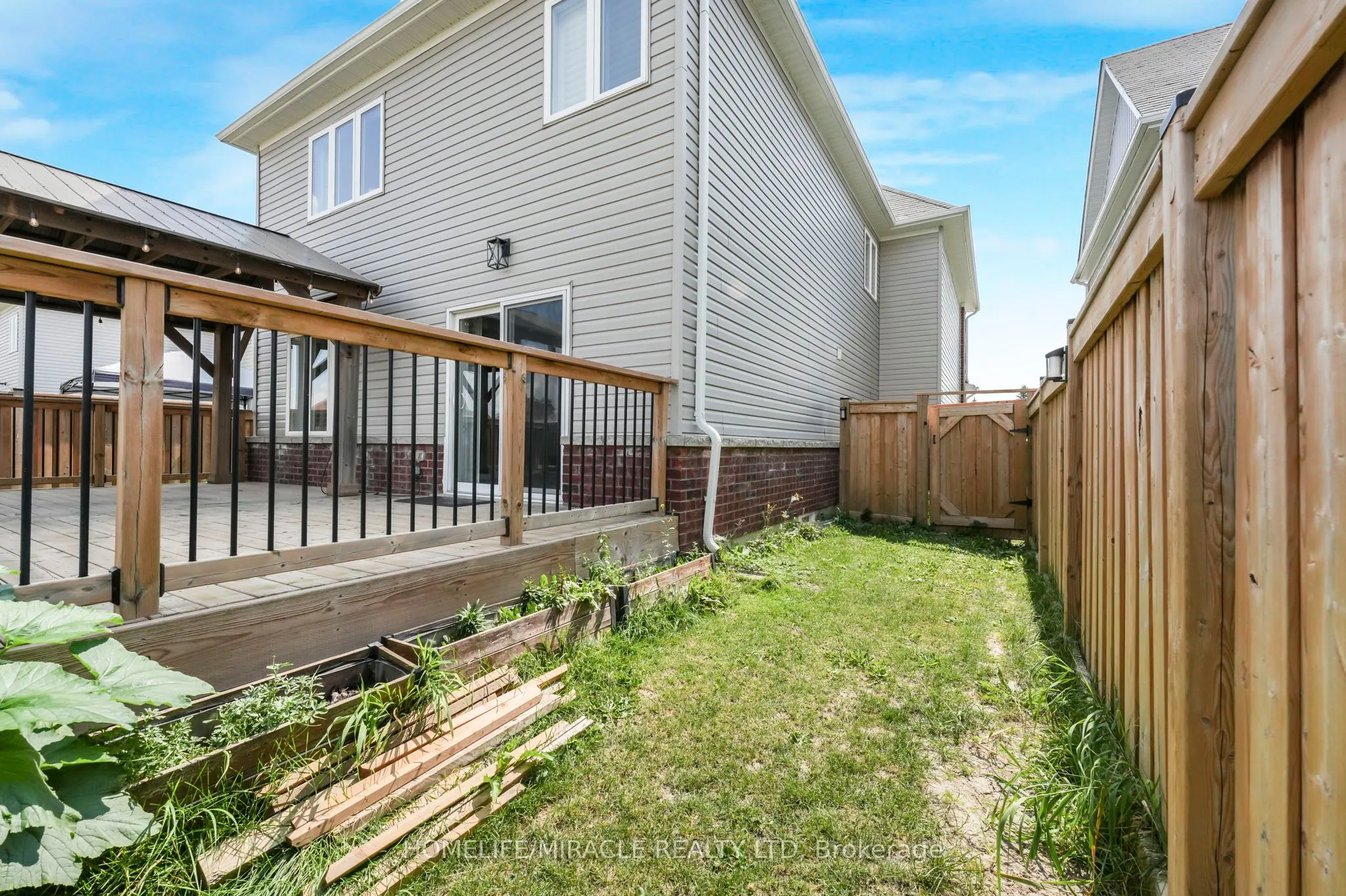 92 Todd Crescent