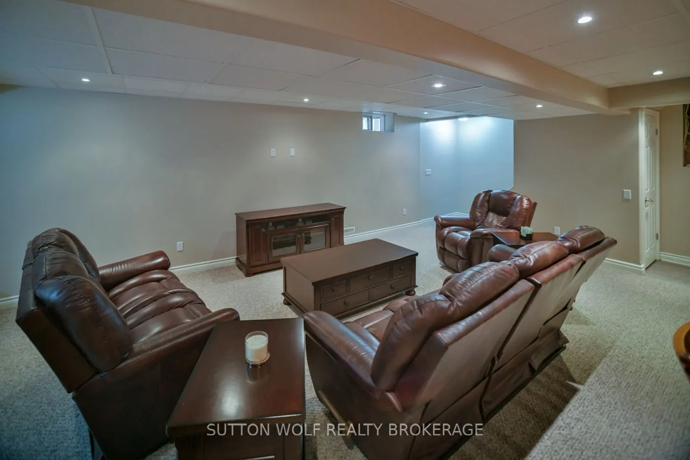60 Sunset Avenue