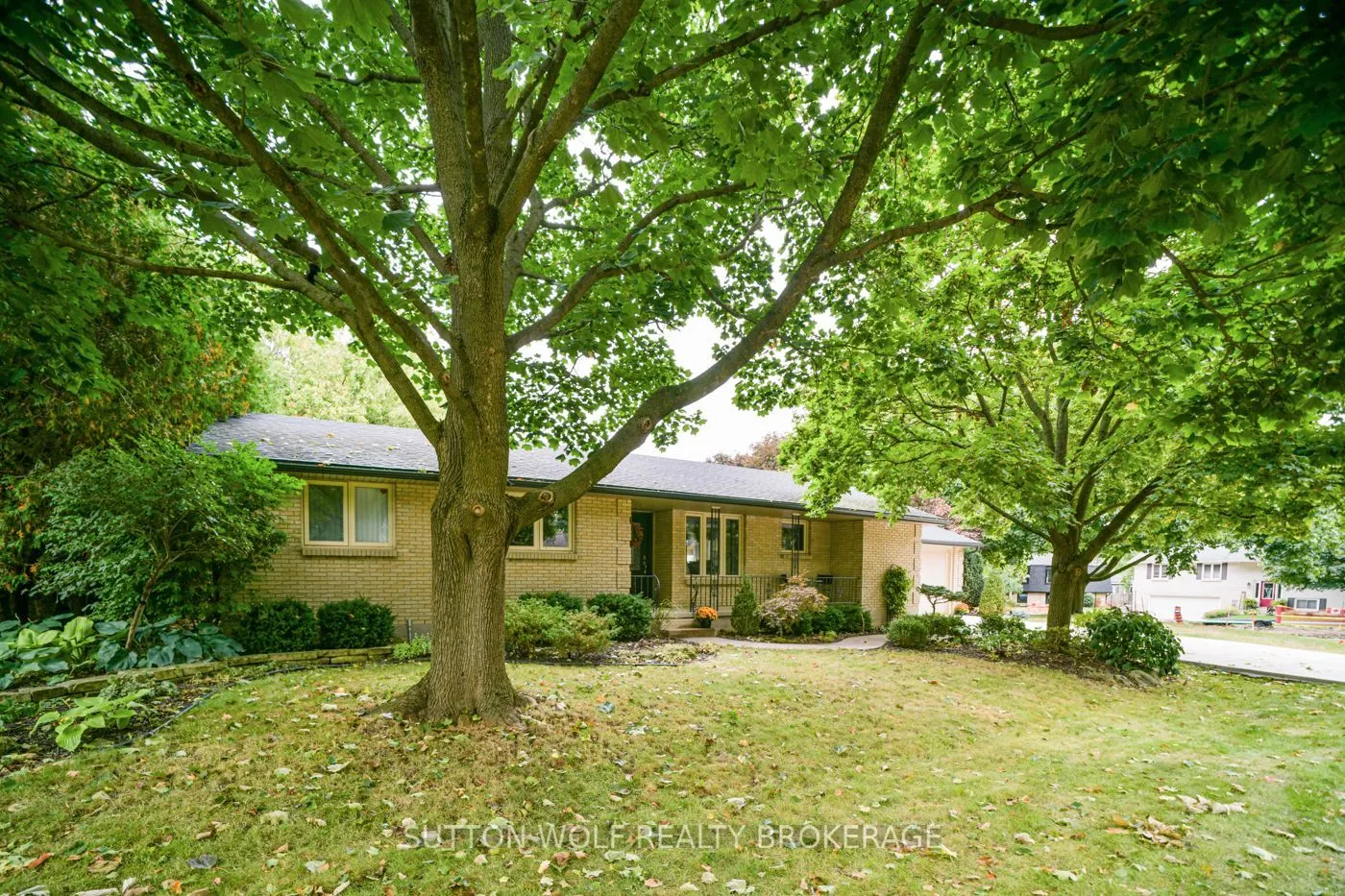 60 Sunset Avenue
