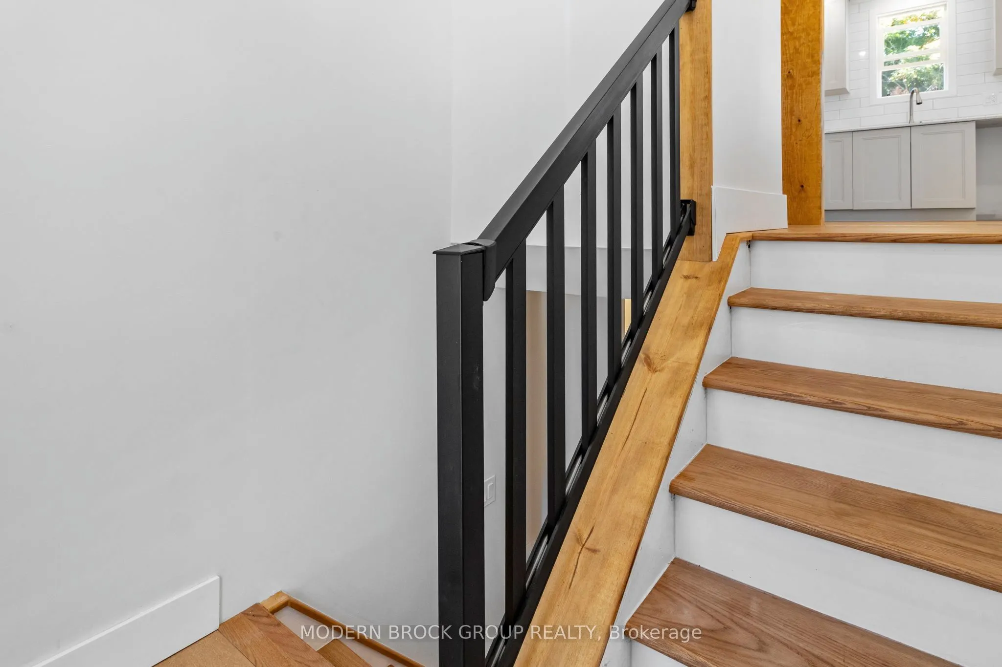 744 Comstock Crescent