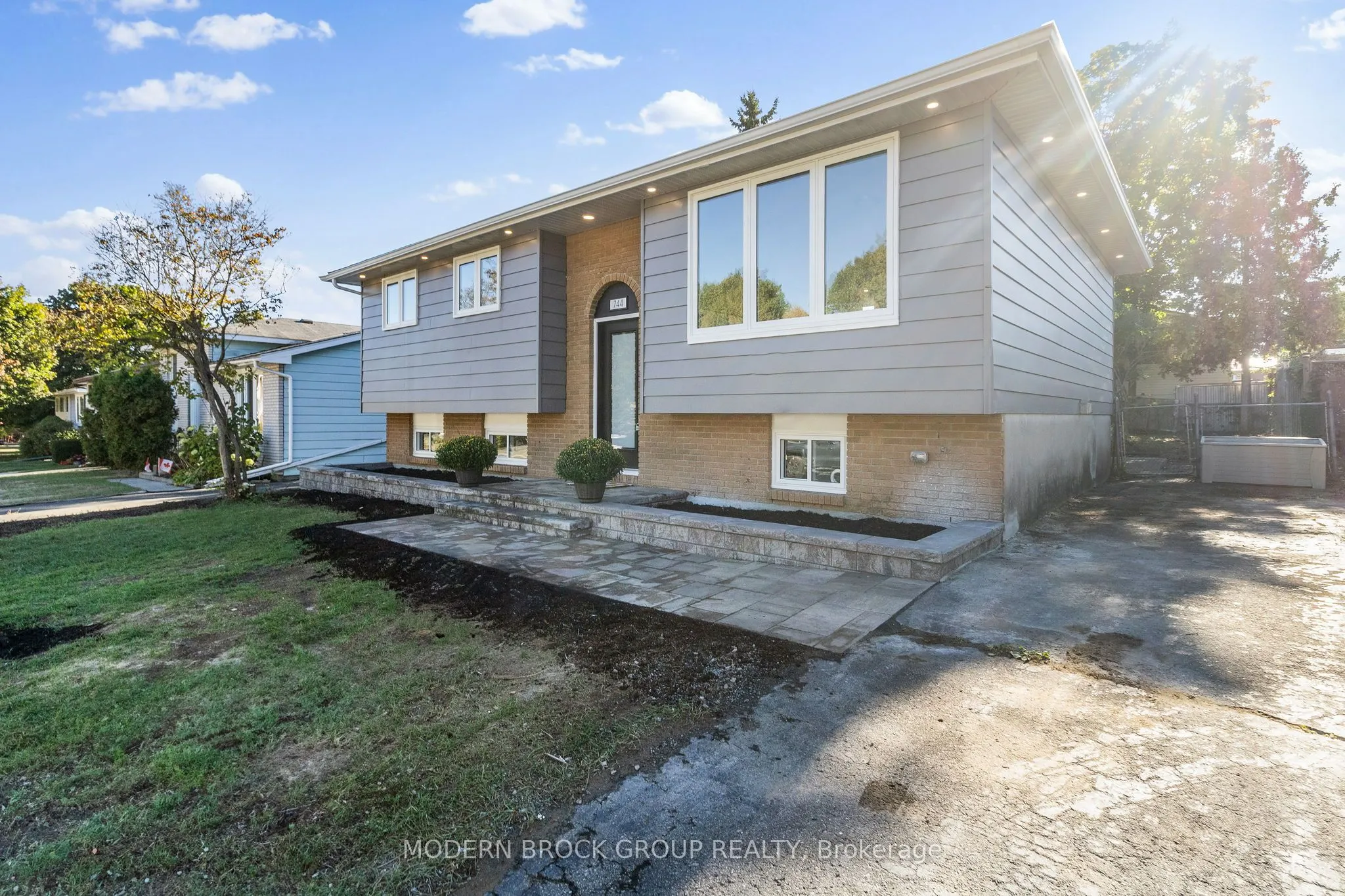 744 Comstock Crescent
