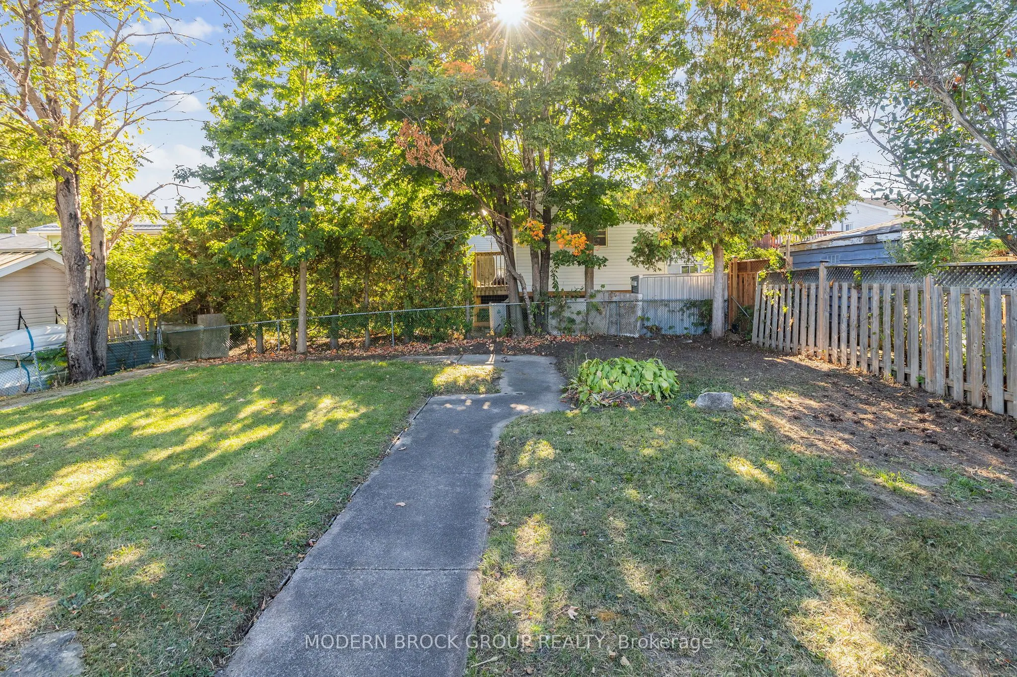 744 Comstock Crescent