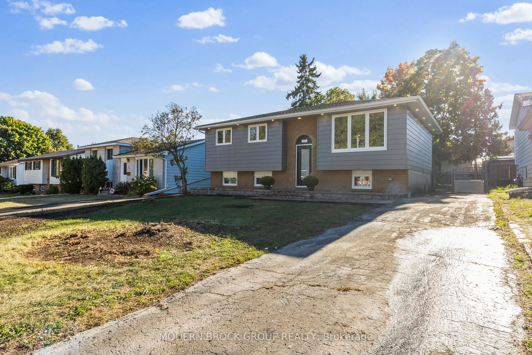 744 Comstock Crescent