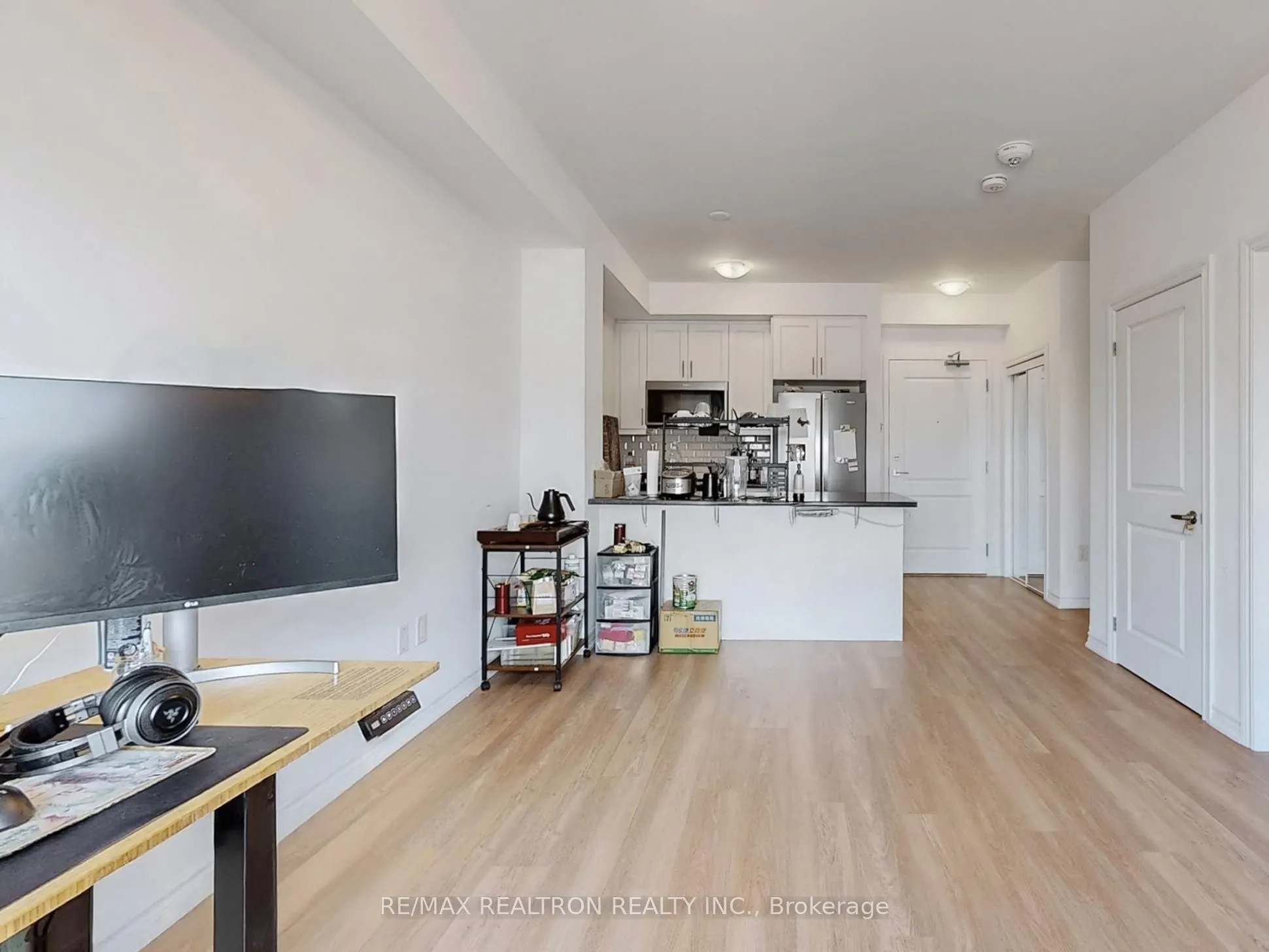 470 Dundas Street E, #610