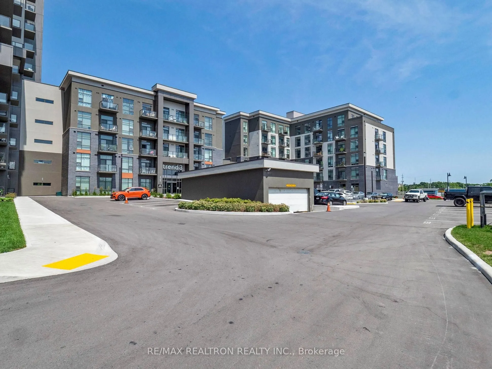 470 Dundas Street E, #610