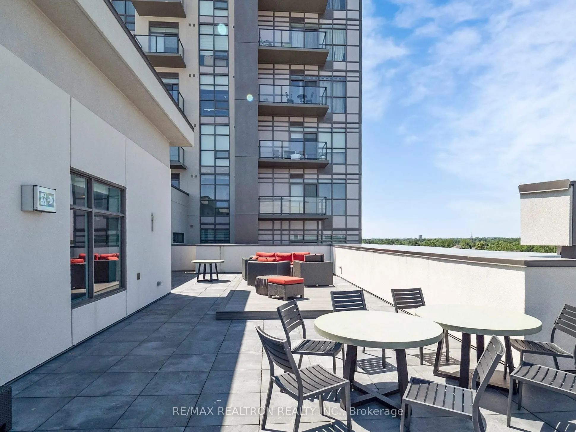 470 Dundas Street E, #610