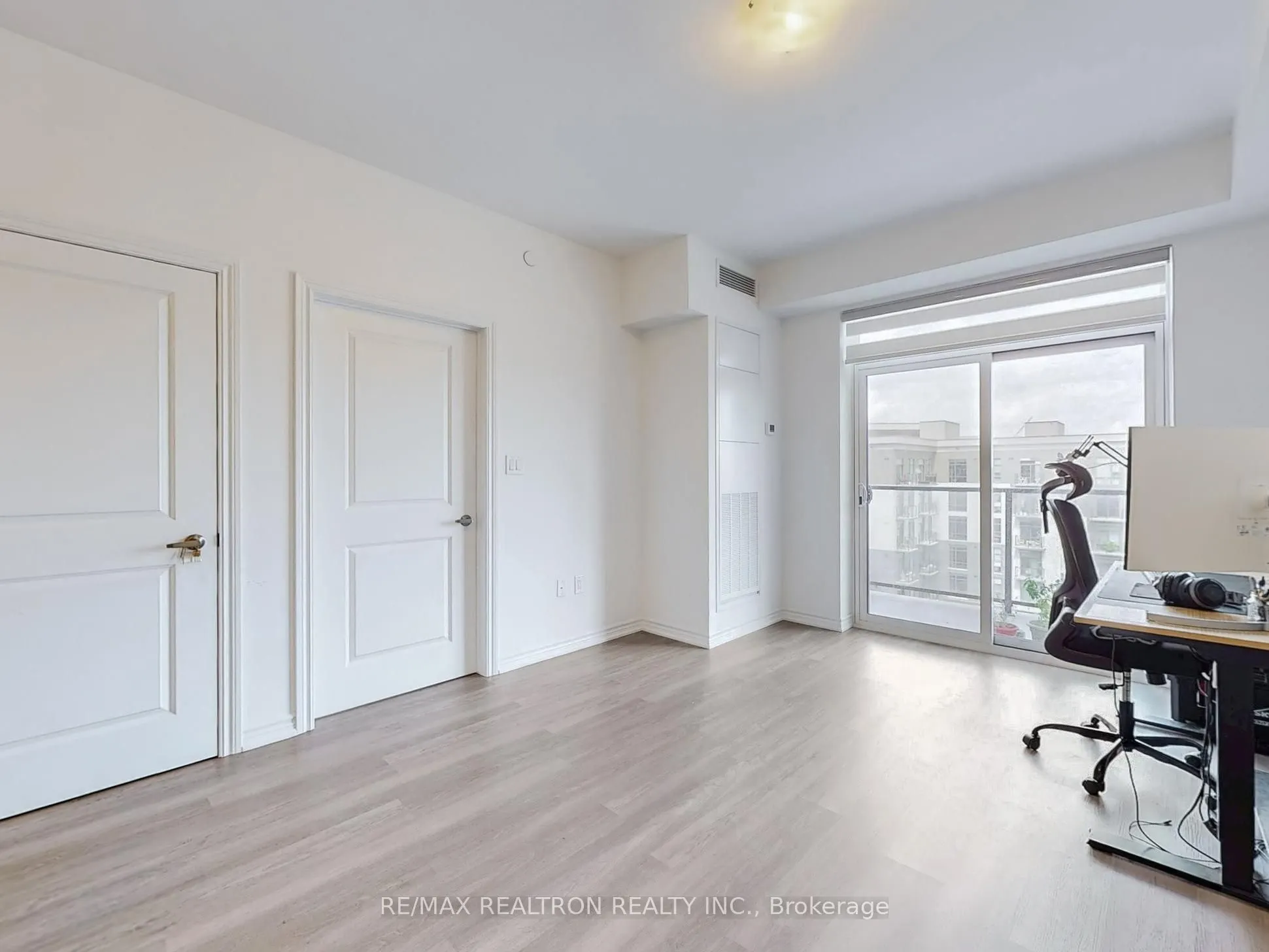 470 Dundas Street E, #610