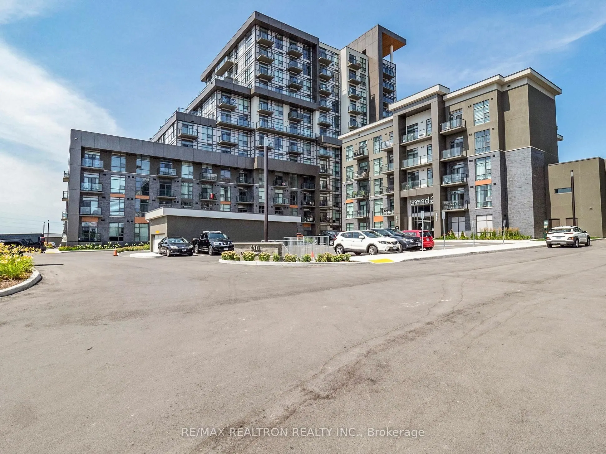 470 Dundas Street E, #610