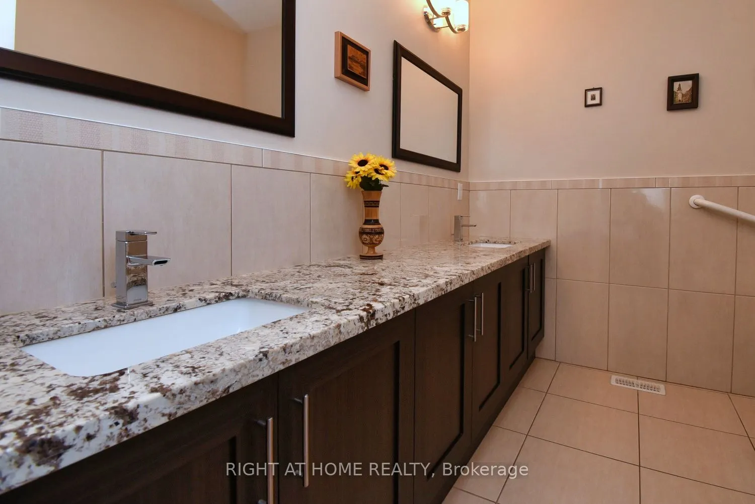 288 Main Street E, #4