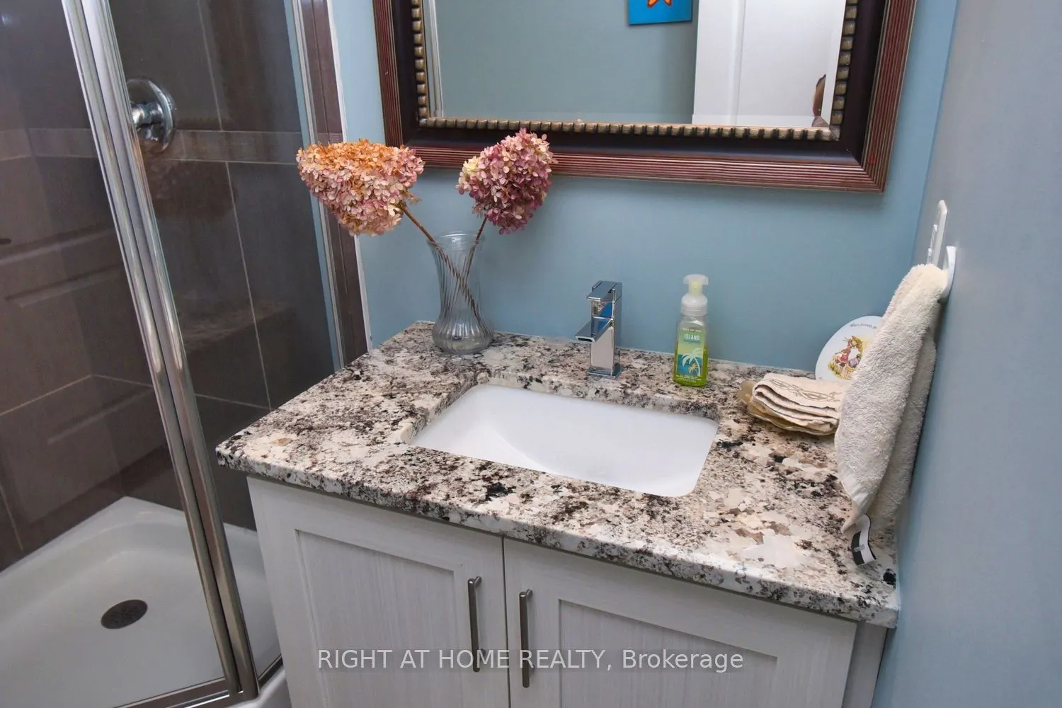 288 Main Street E, #4