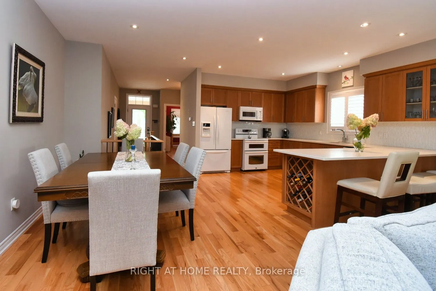288 Main Street E, #4