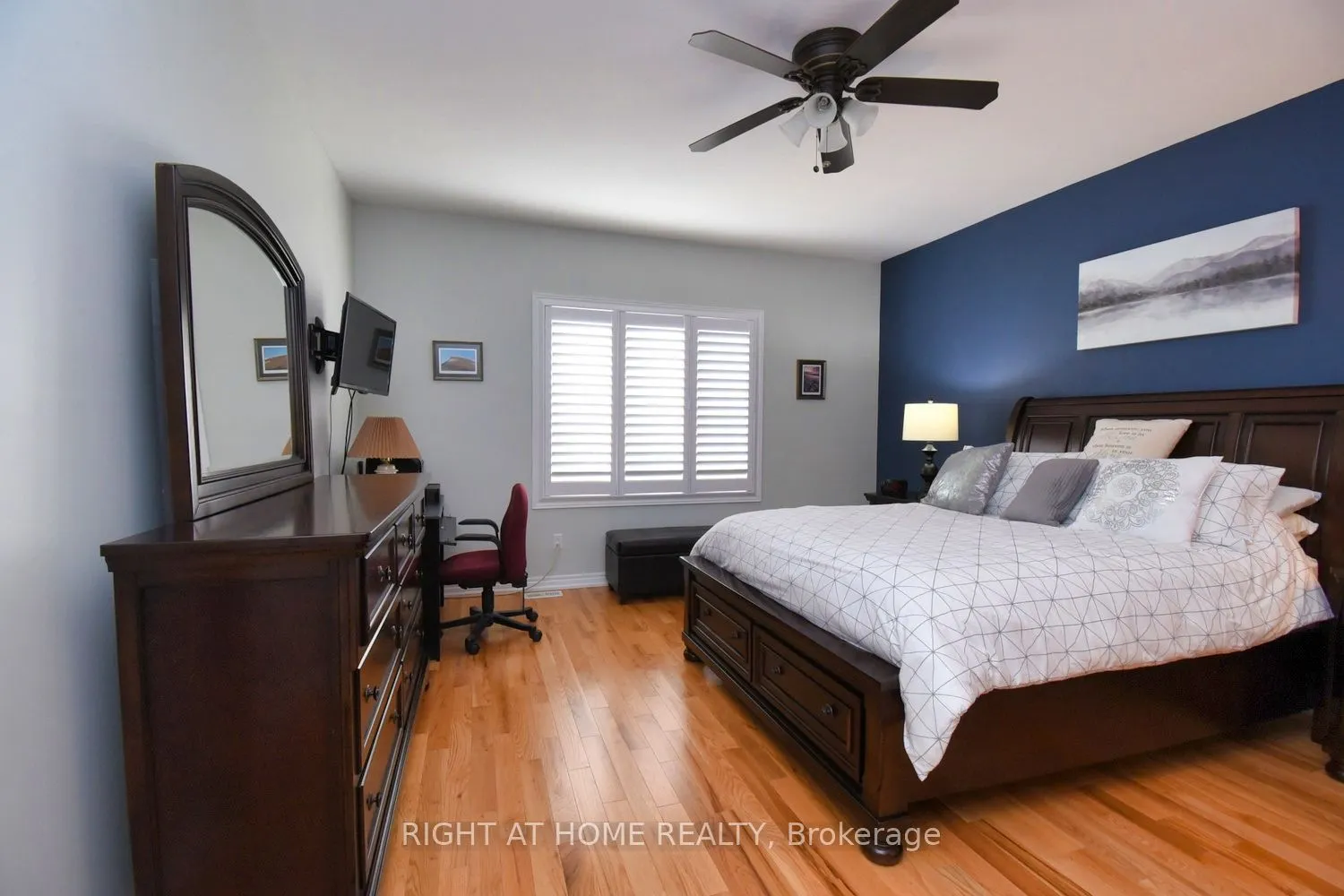 288 Main Street E, #4