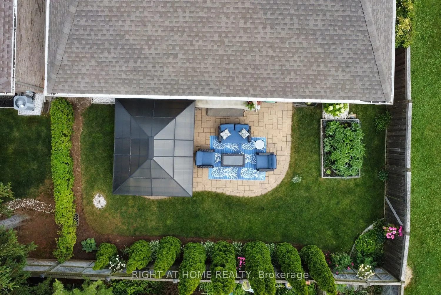 288 Main Street E, #4