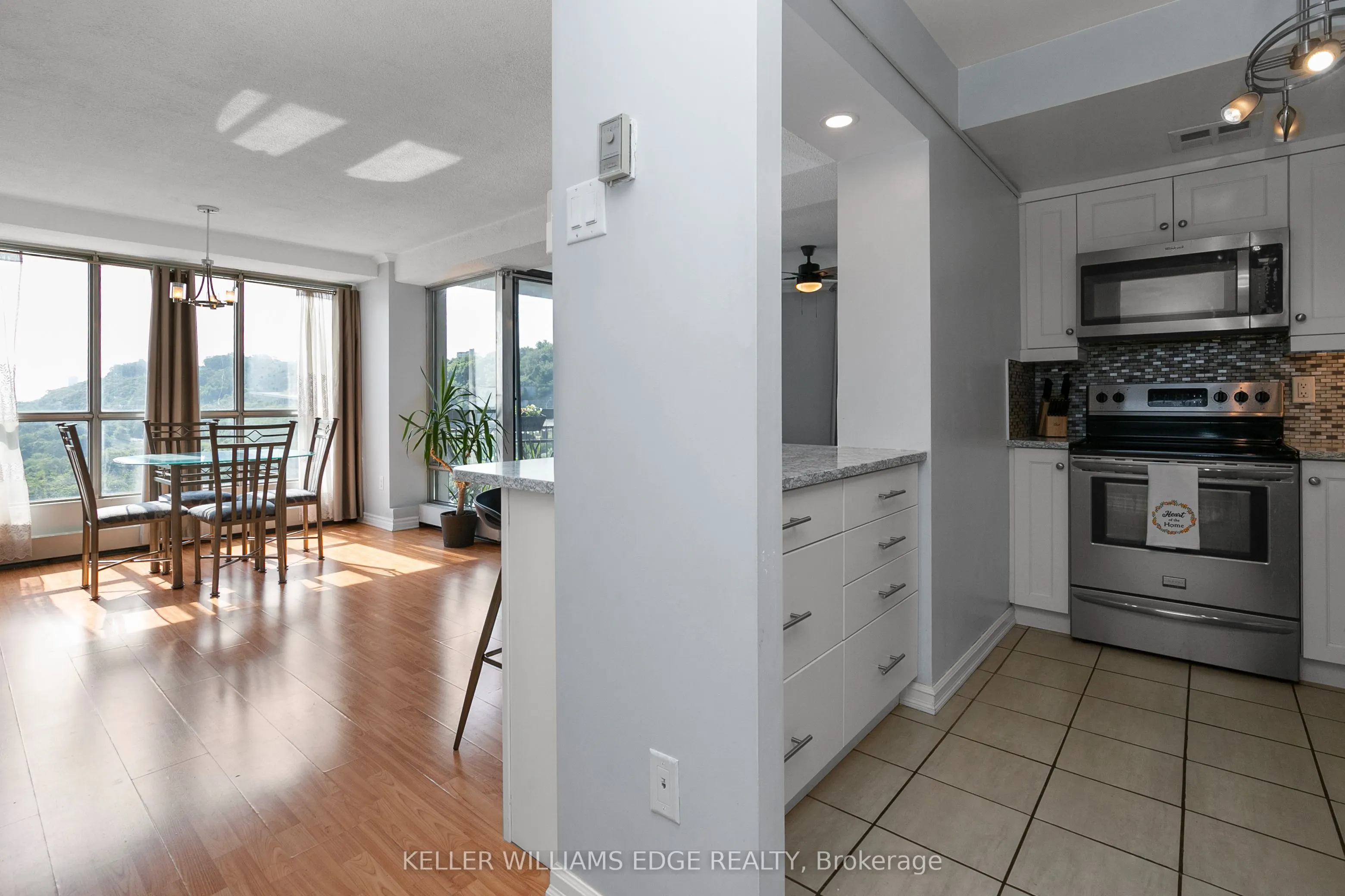 150 Charlton Avenue E, #2206