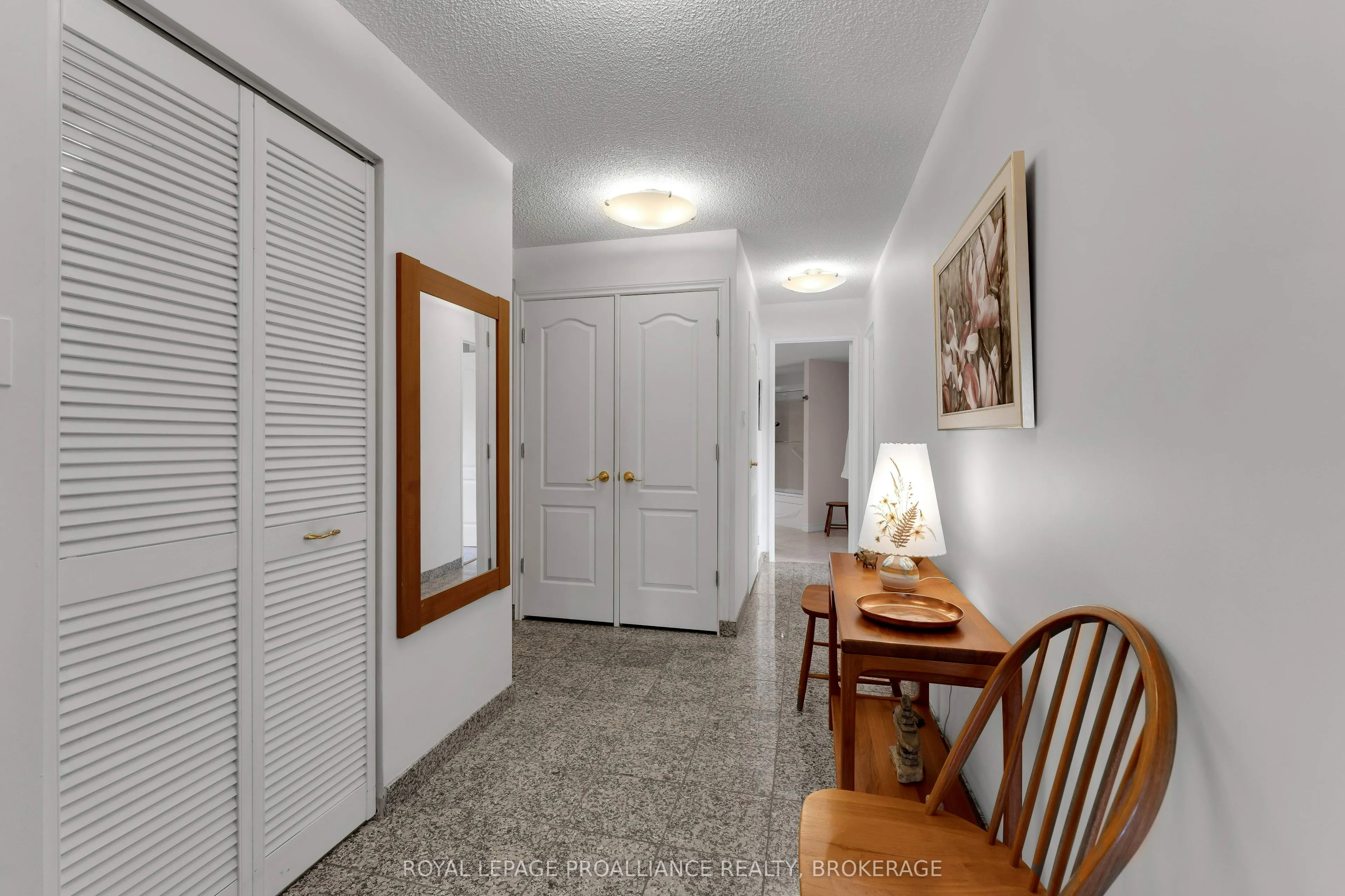 185 Ontario Street, #403