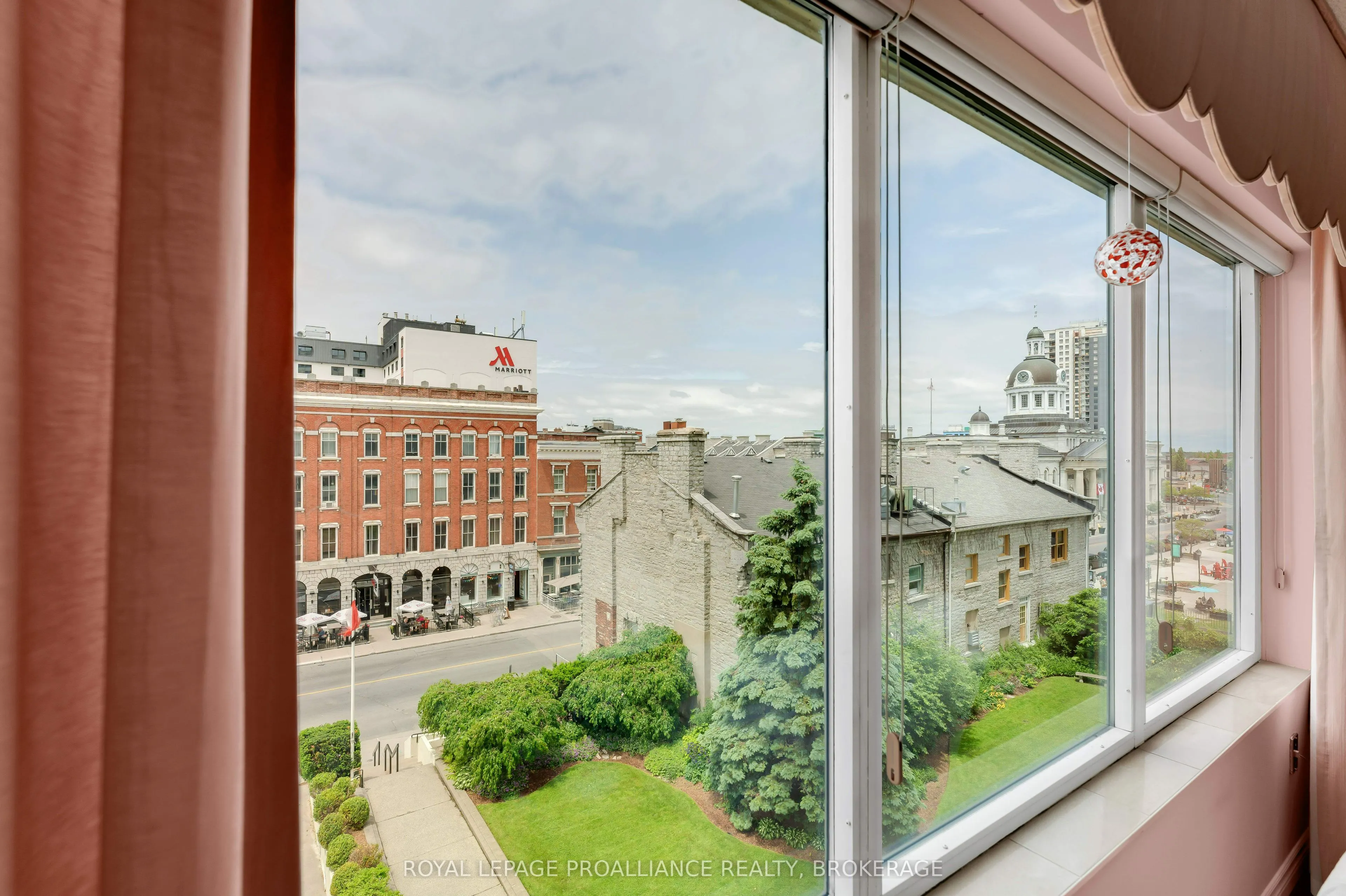 185 Ontario Street, #403