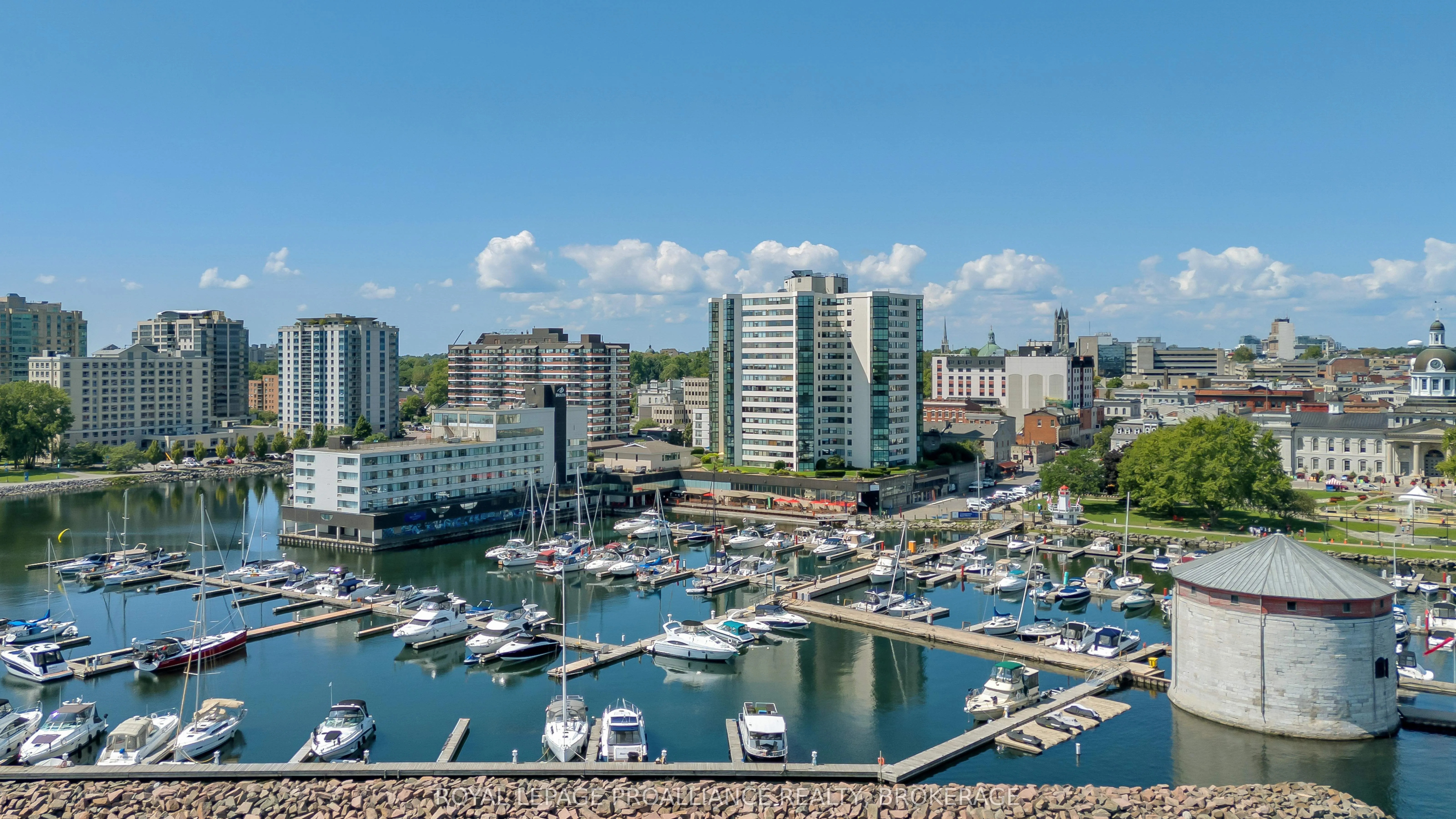 185 Ontario Street, #403