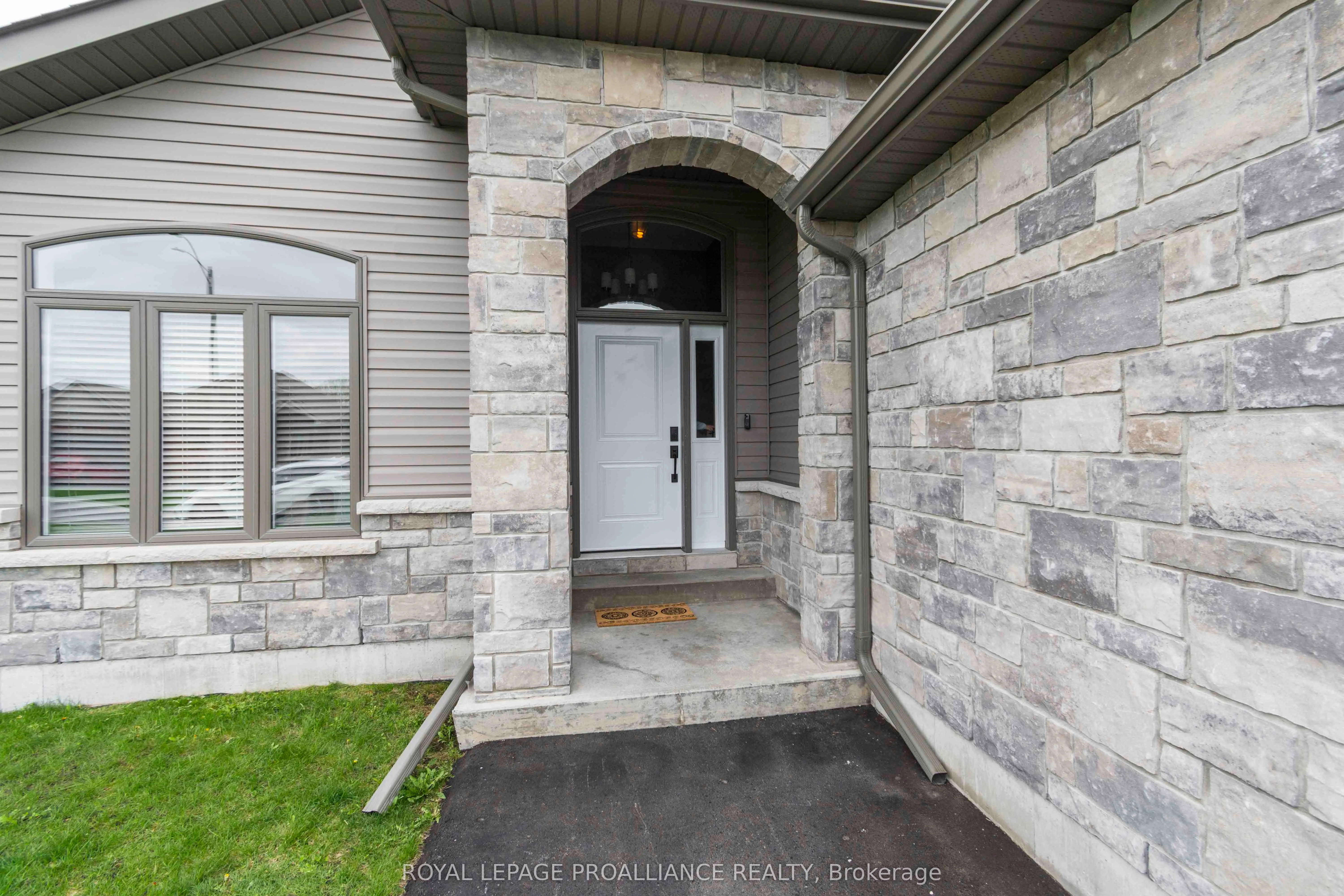 11 Brookfield Crescent