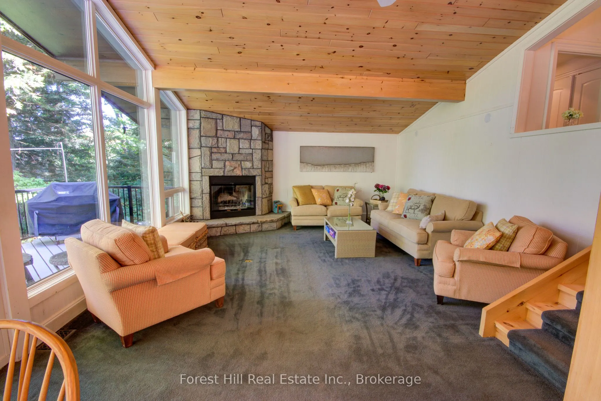 21 Lakeview Crescent