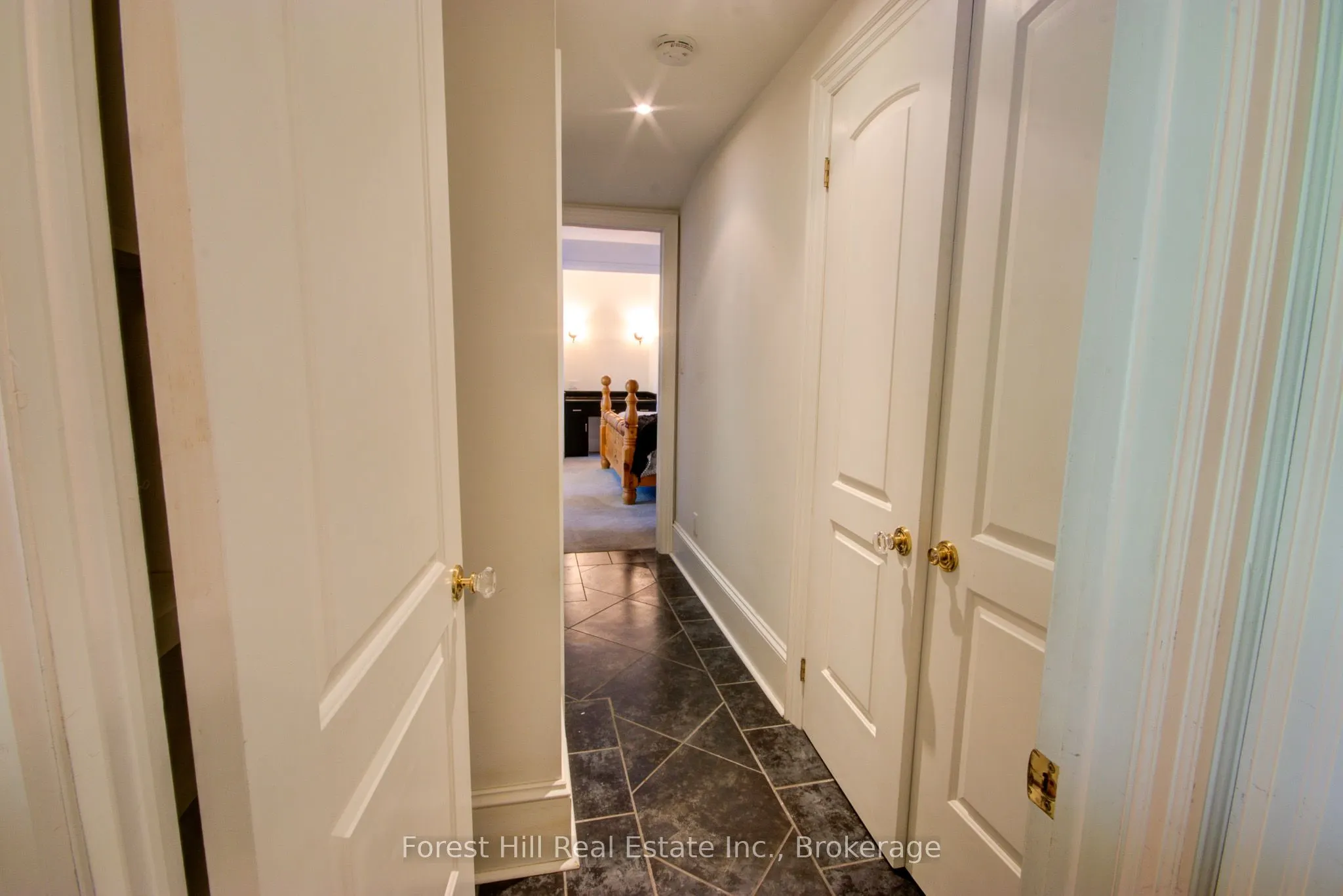 21 Lakeview Crescent