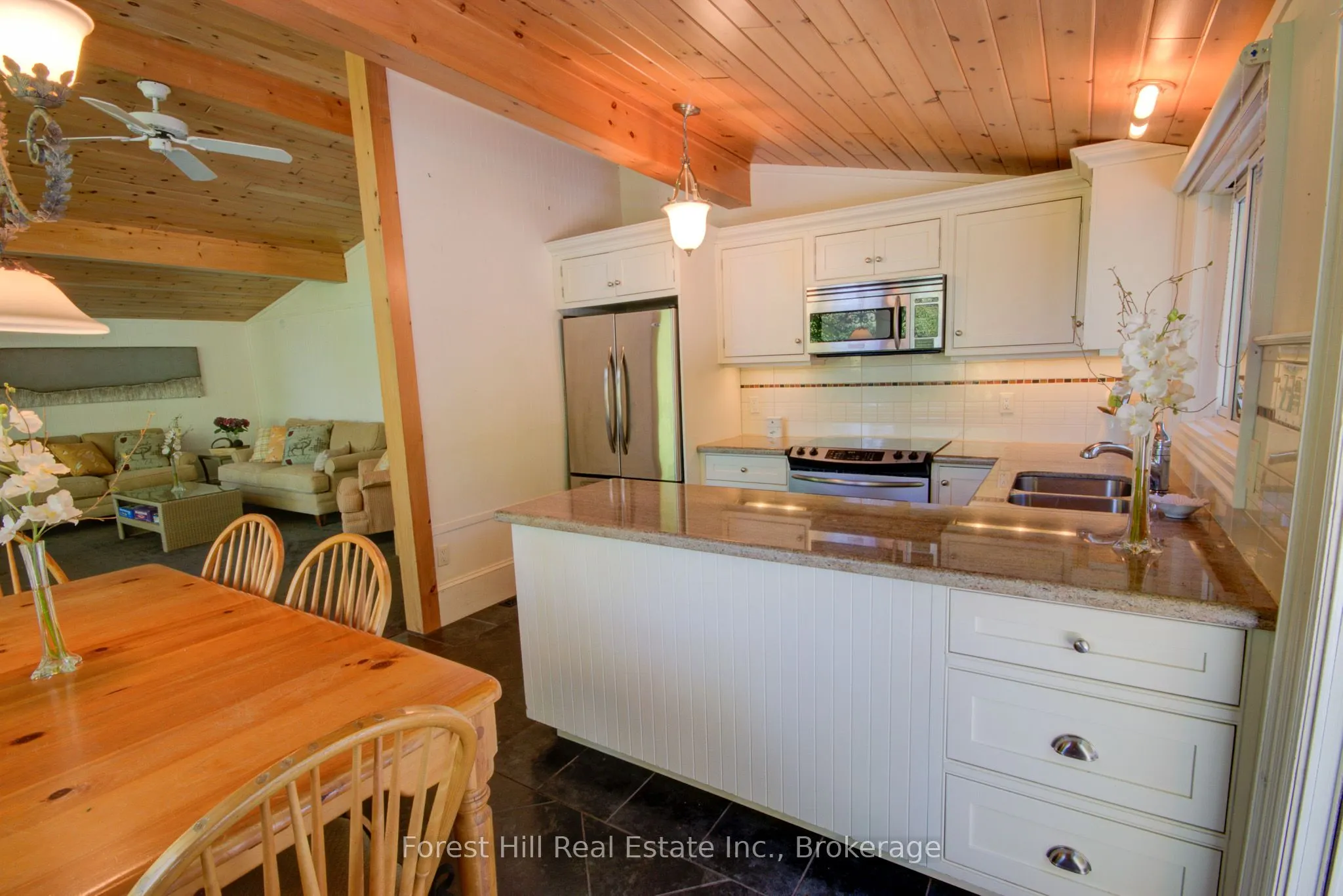 21 Lakeview Crescent