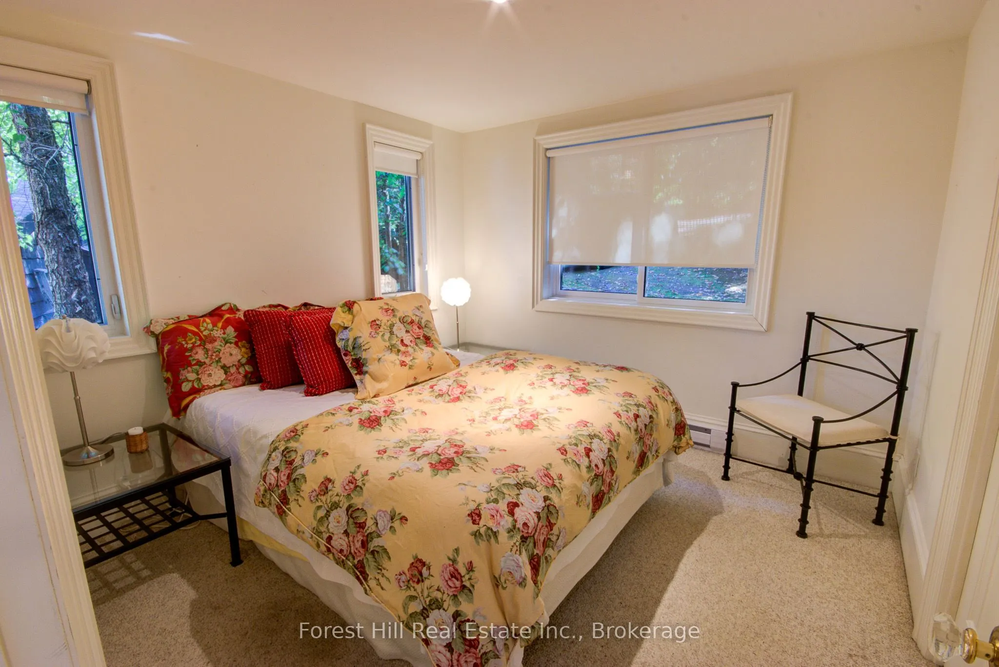 21 Lakeview Crescent