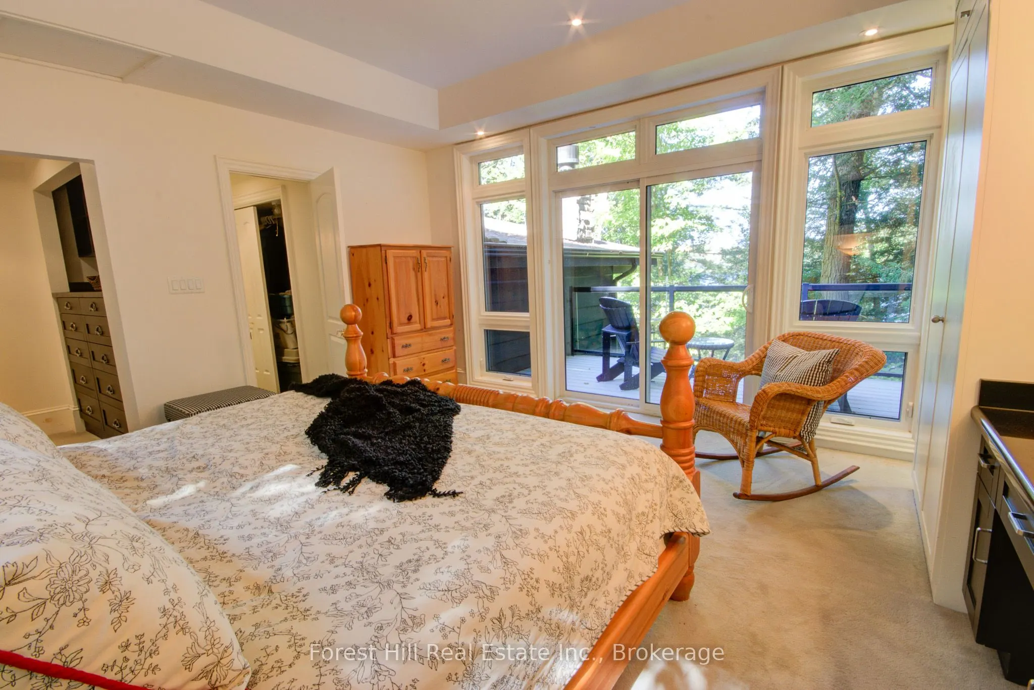 21 Lakeview Crescent