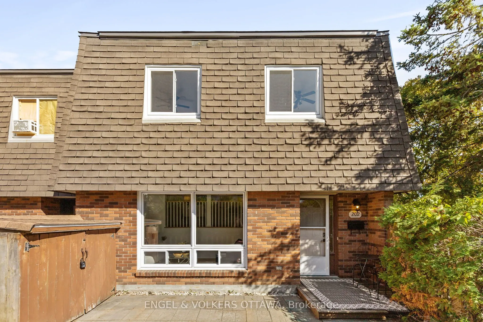 202 Royalton Private