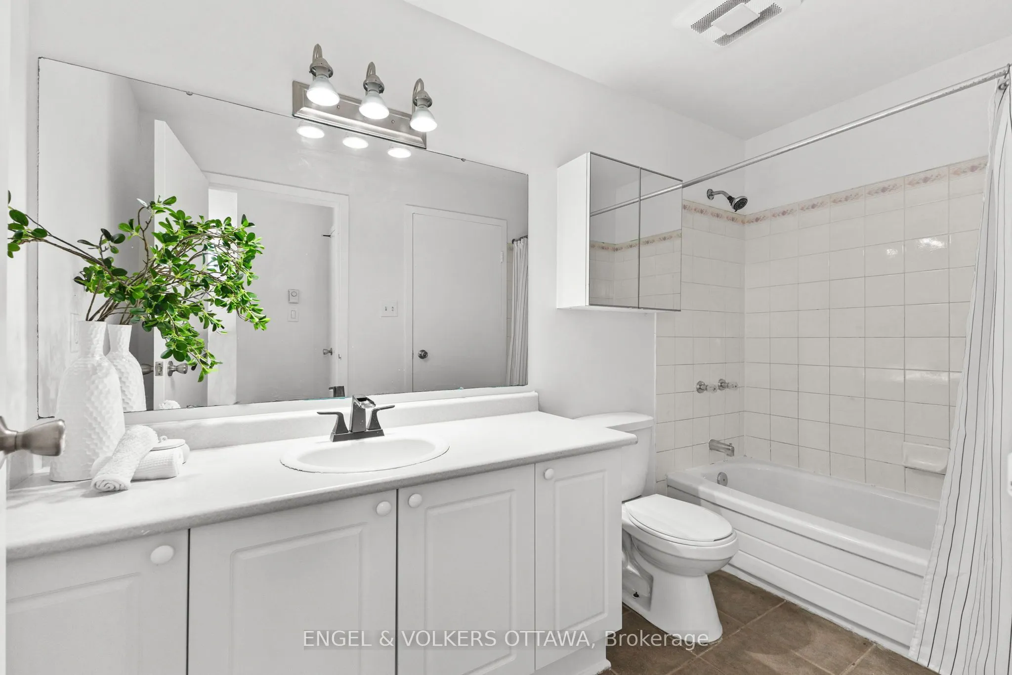 202 Royalton Private