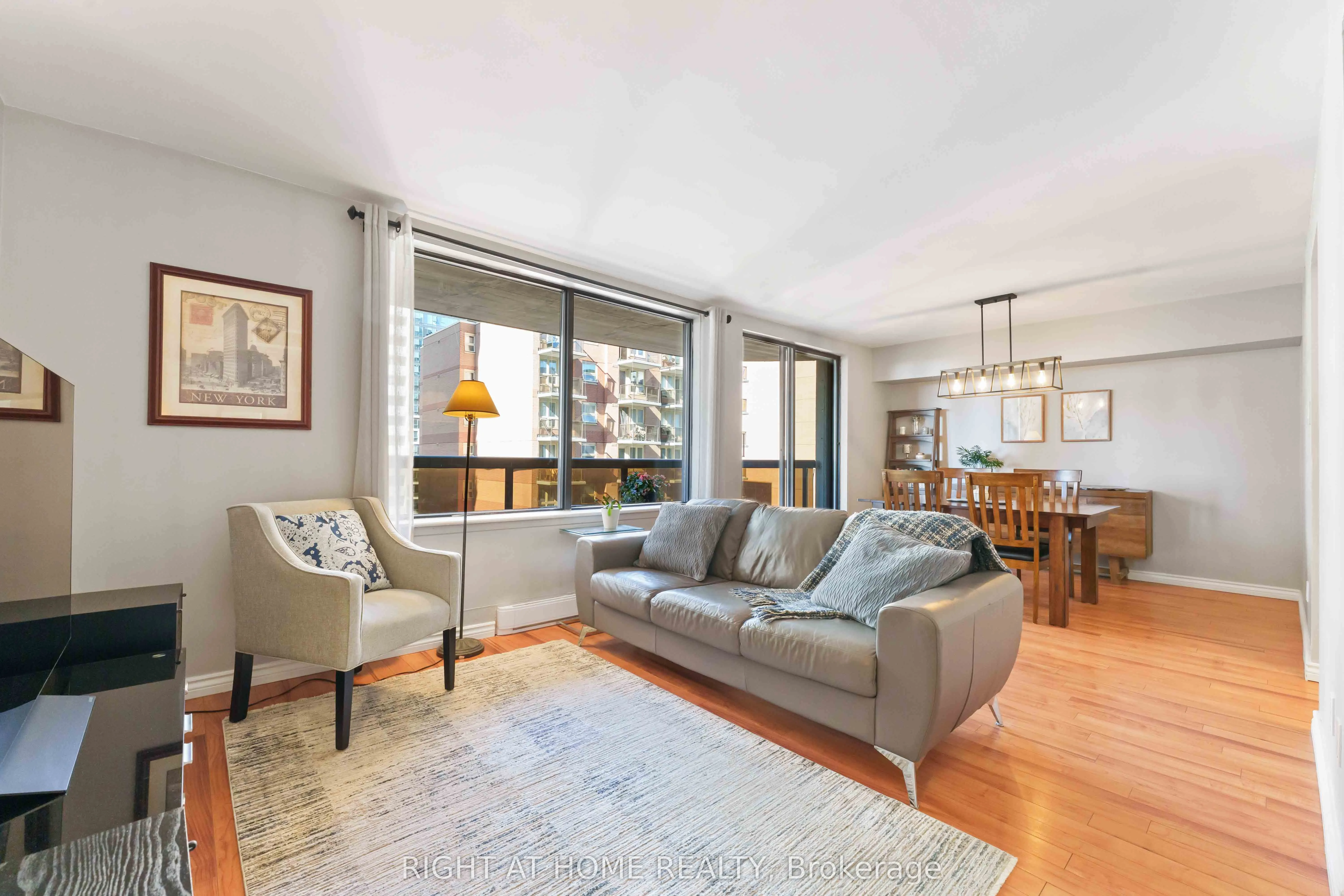 470 Laurier Avenue W, #801