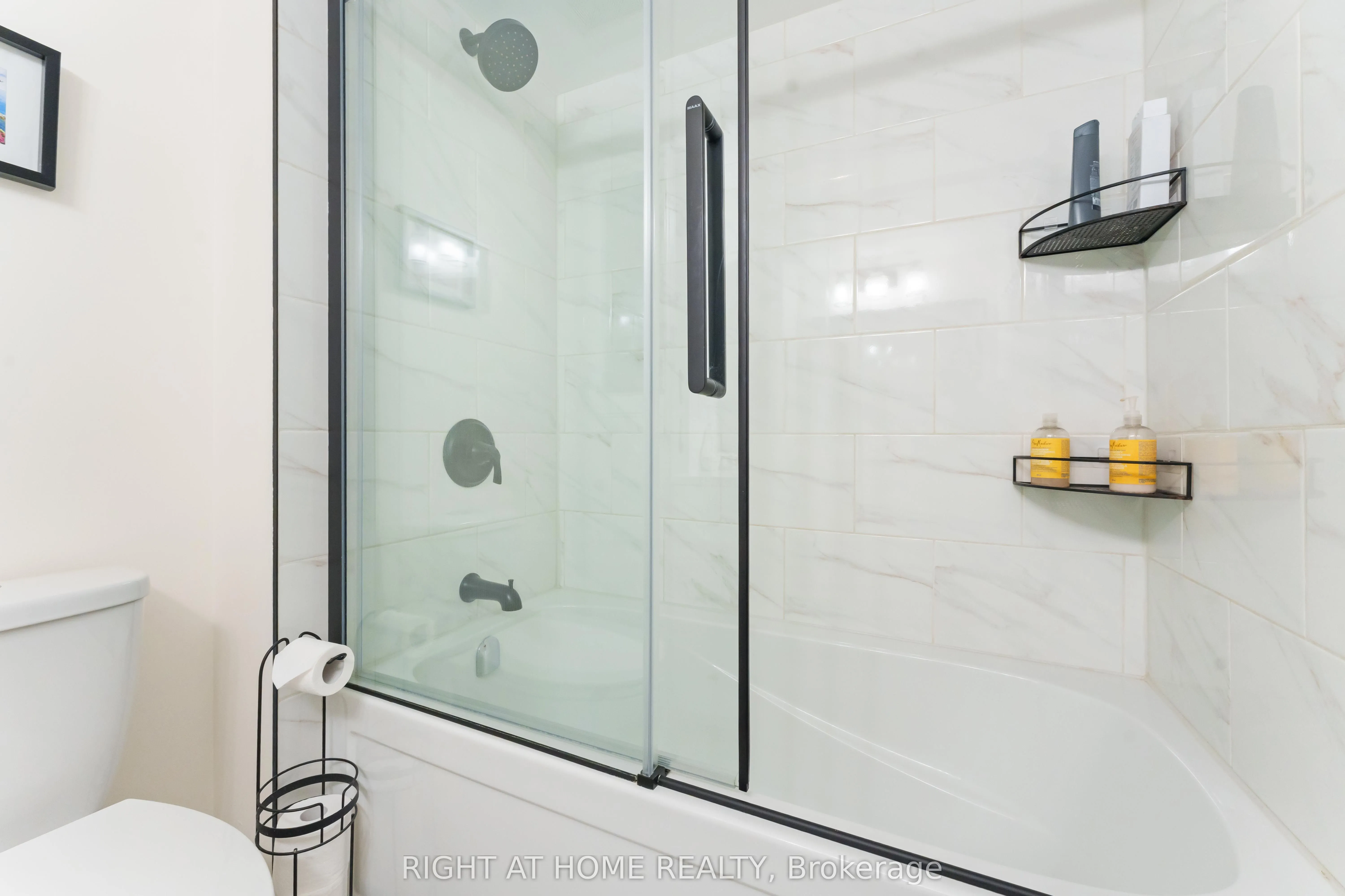 470 Laurier Avenue W, #801