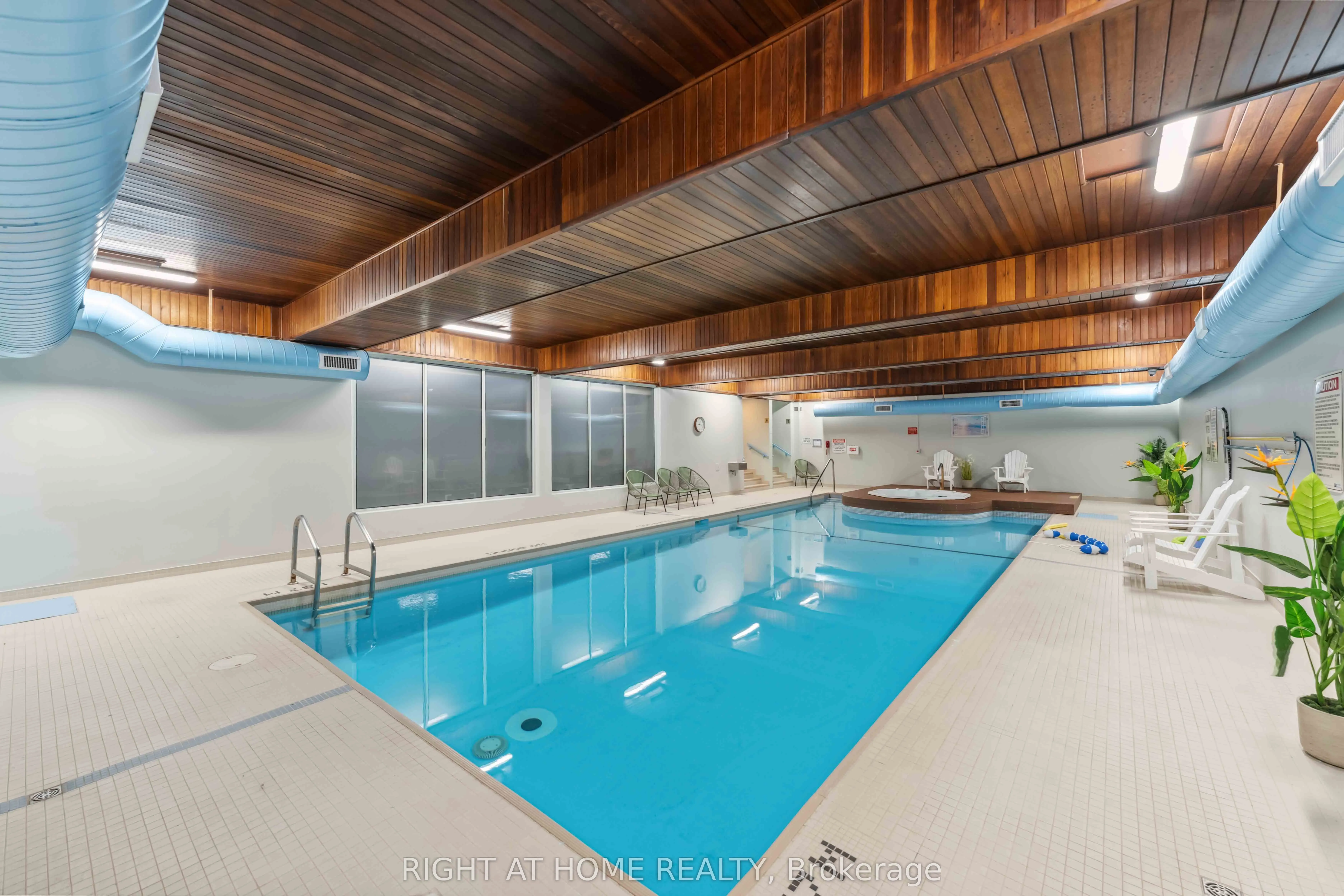 470 Laurier Avenue W, #801