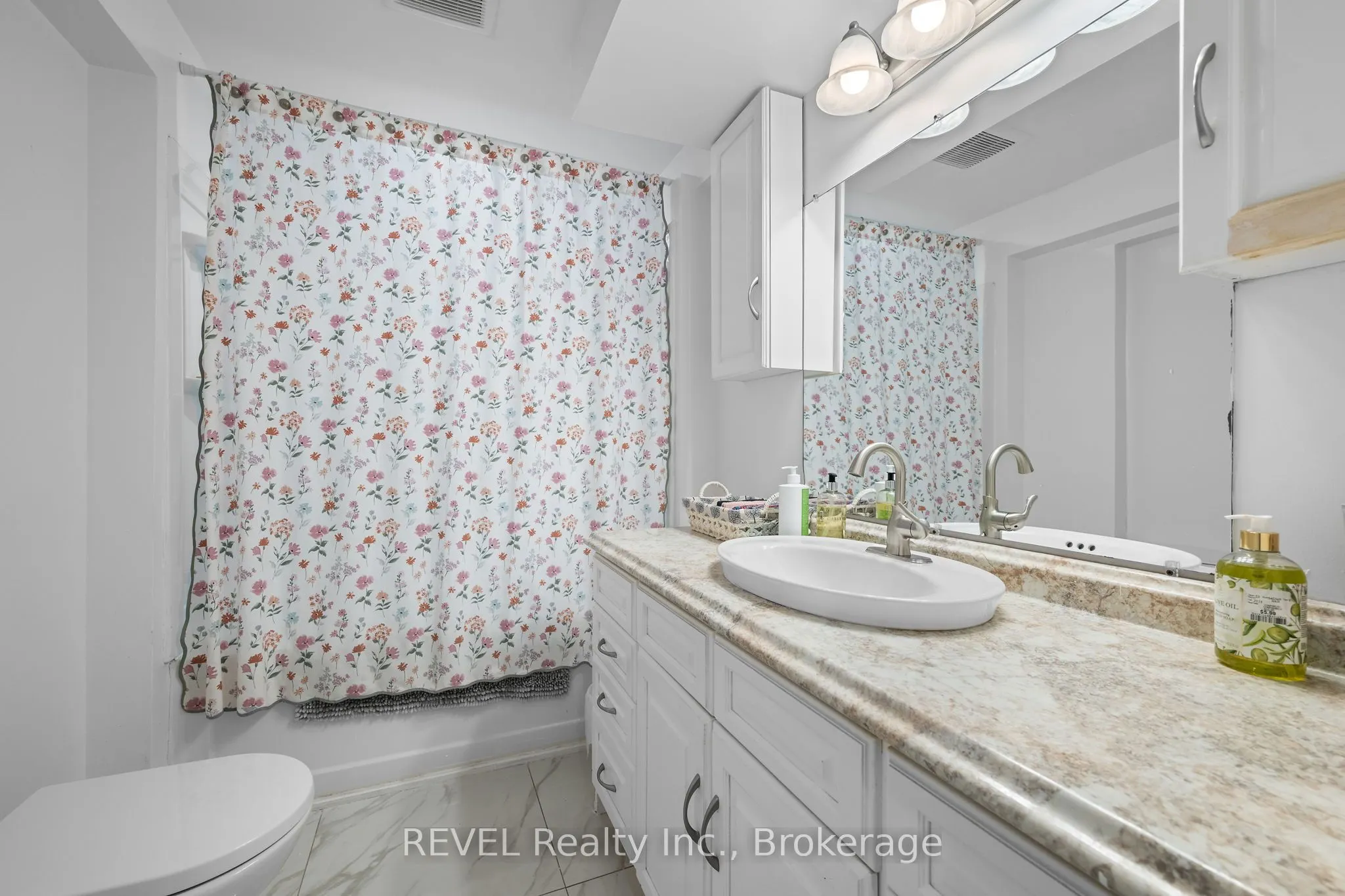 14 Michaela Crescent, #Lower