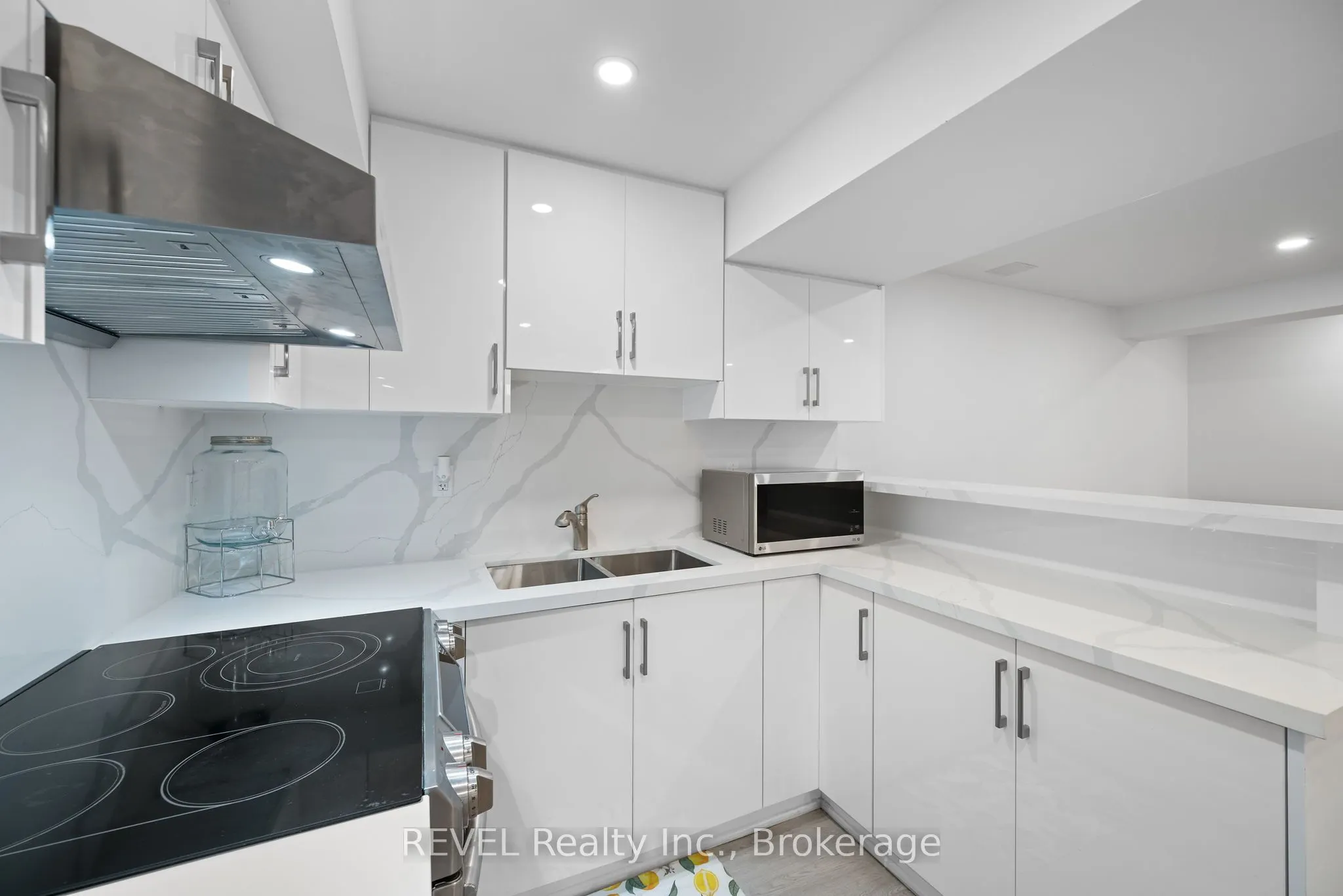 14 Michaela Crescent, #Lower