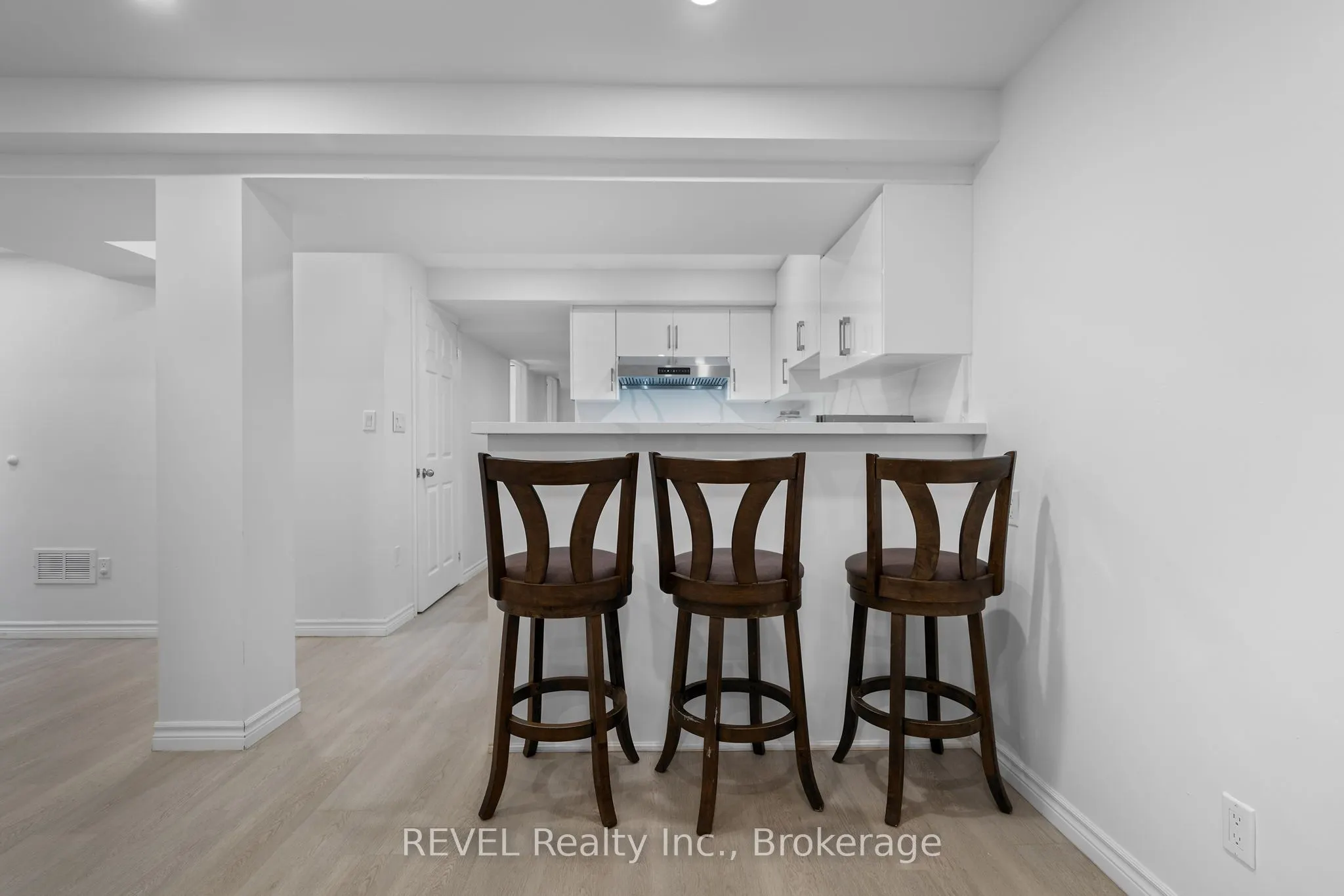 14 Michaela Crescent, #Lower