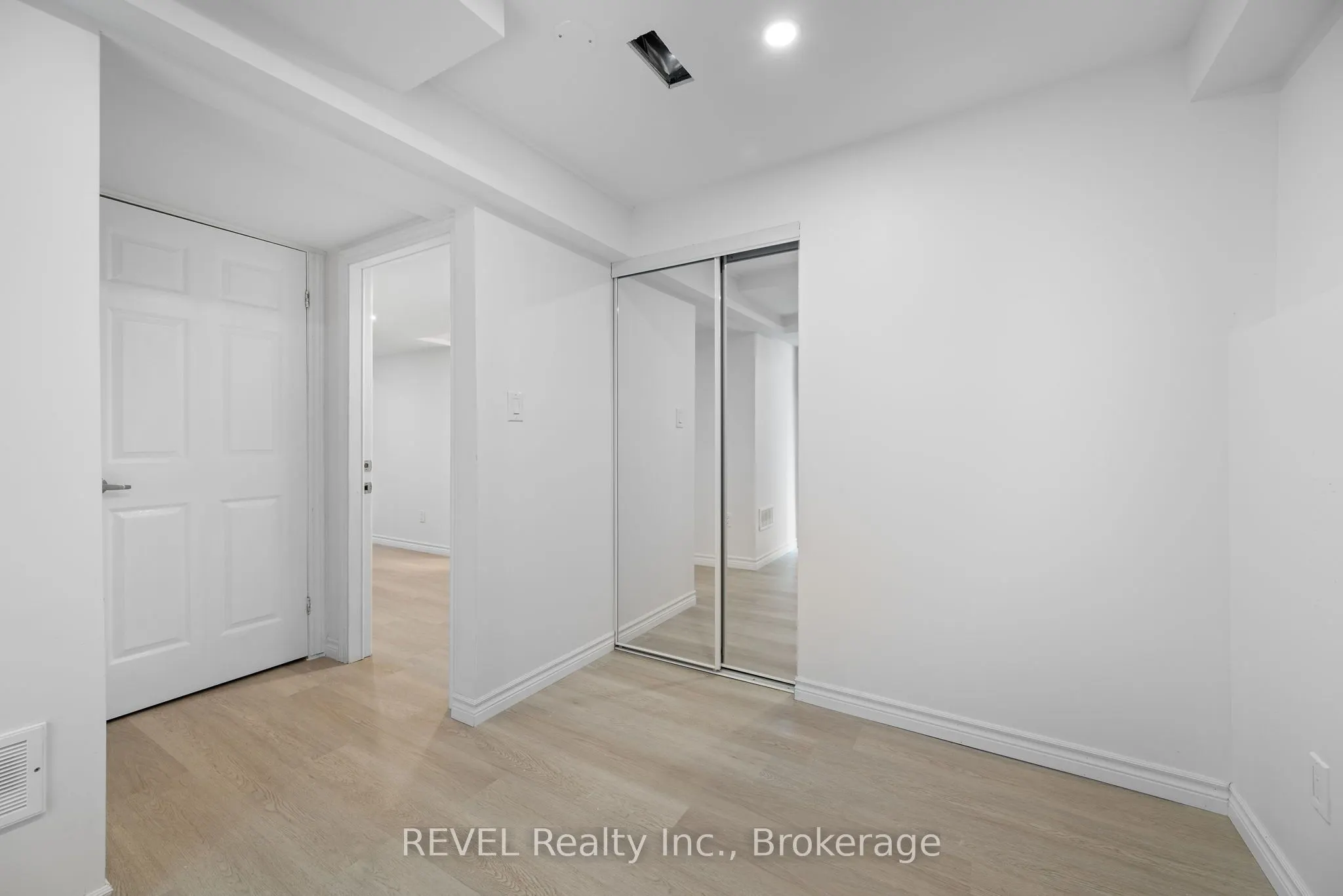 14 Michaela Crescent, #Lower