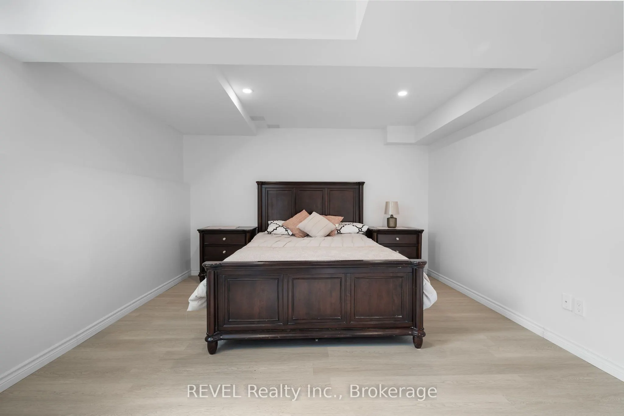 14 Michaela Crescent, #Lower