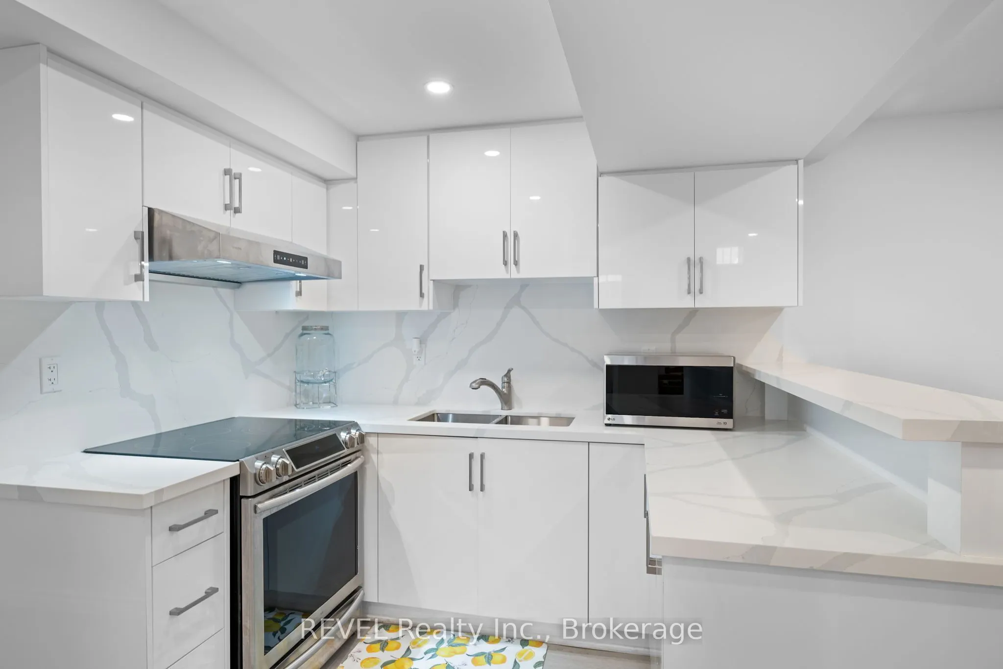 14 Michaela Crescent, #Lower
