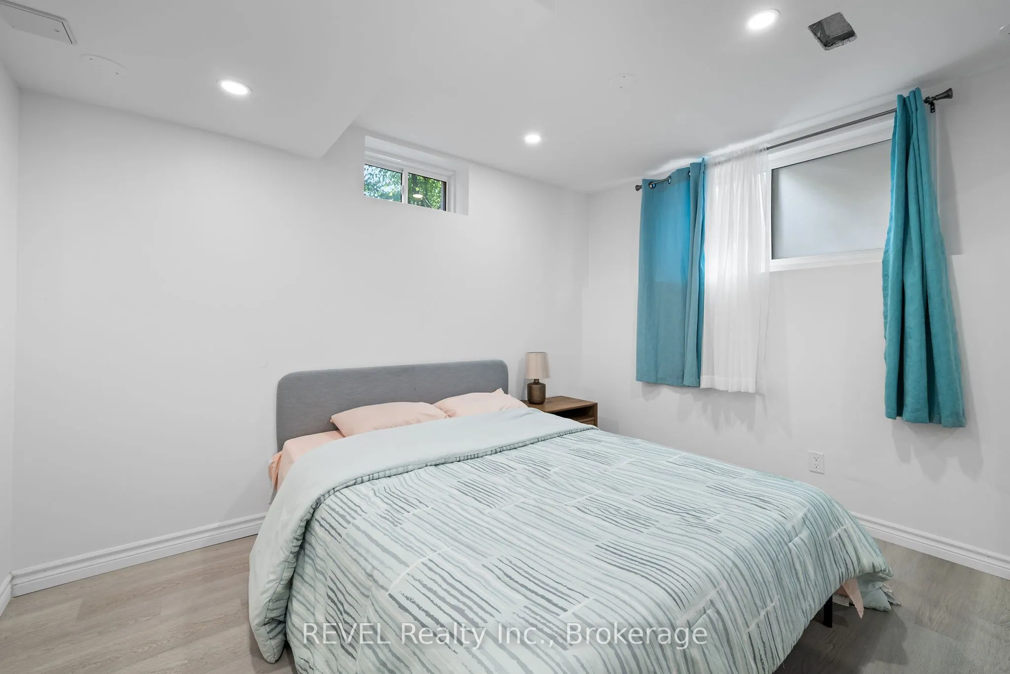 14 Michaela Crescent, #Lower