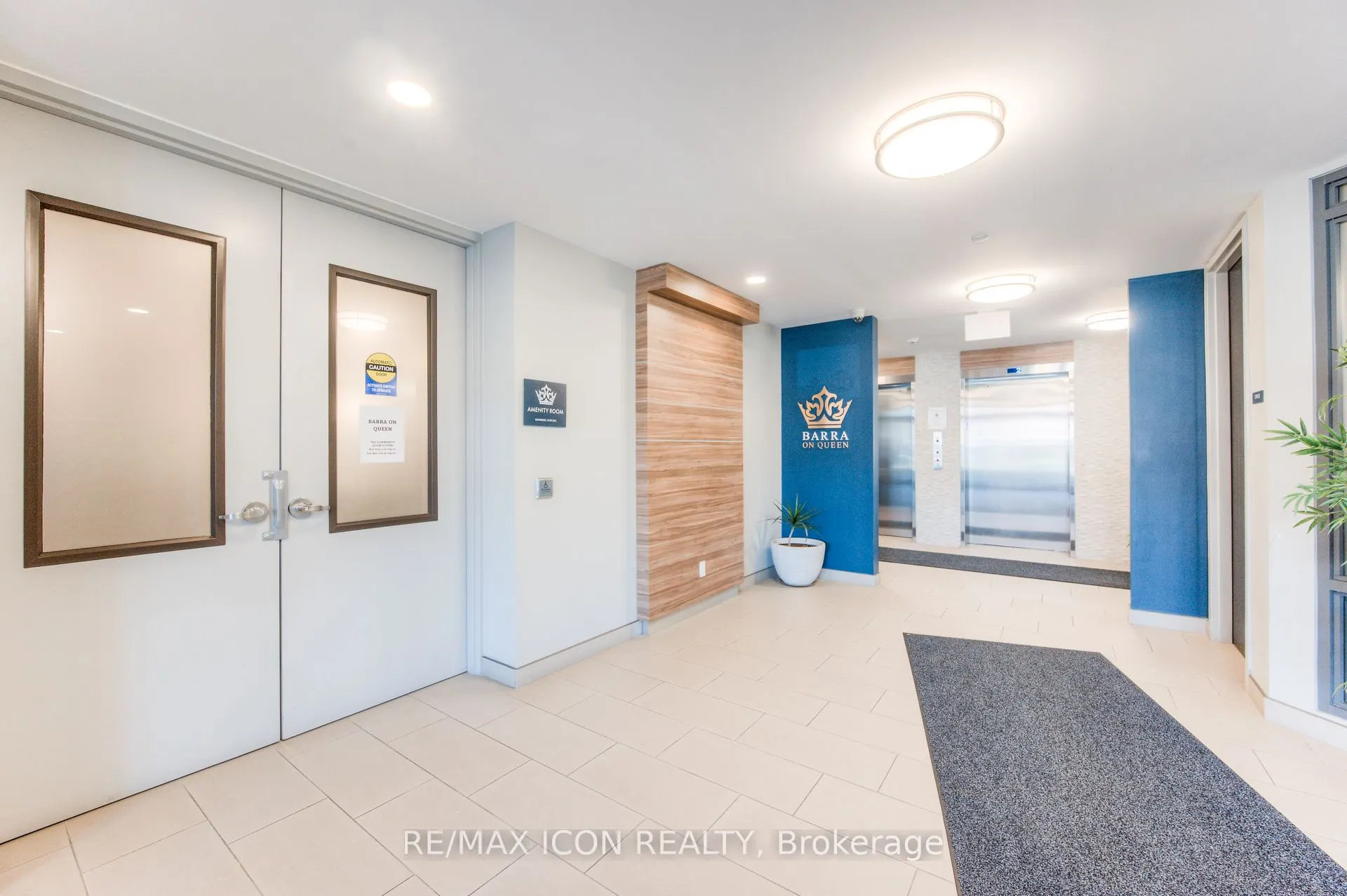 399 Queen Street S, #417