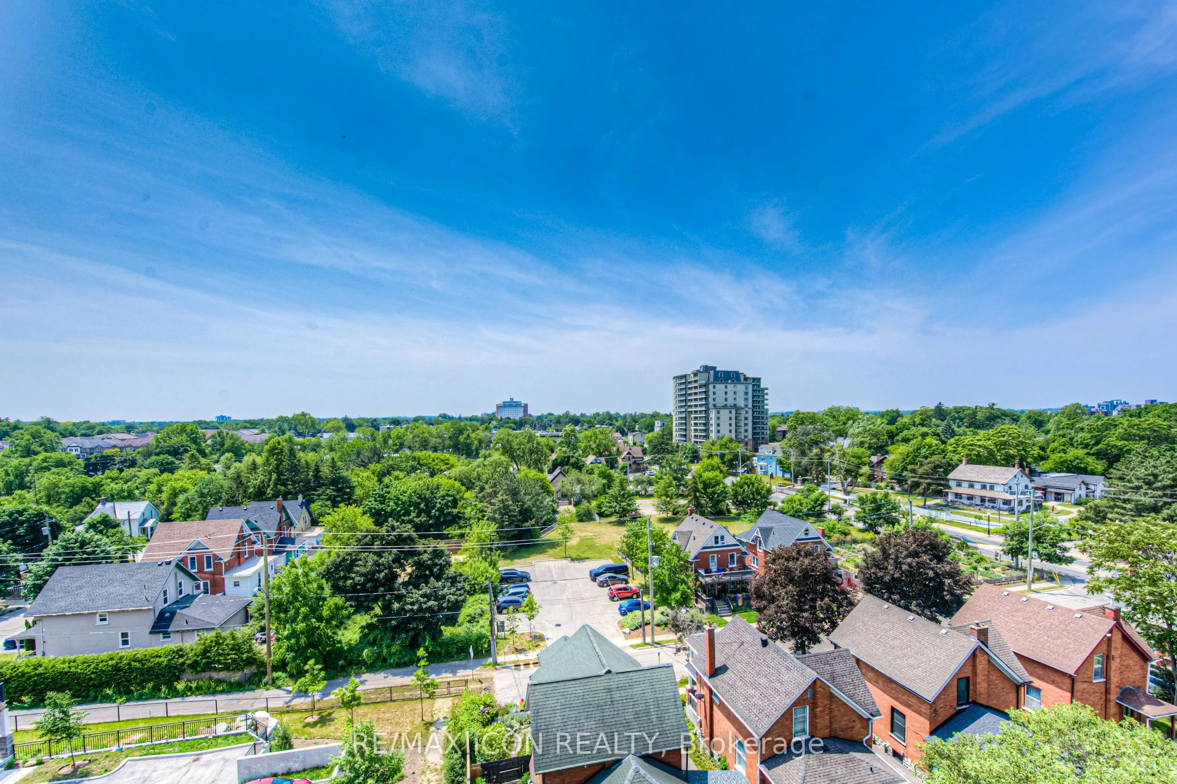 399 Queen Street S, #417