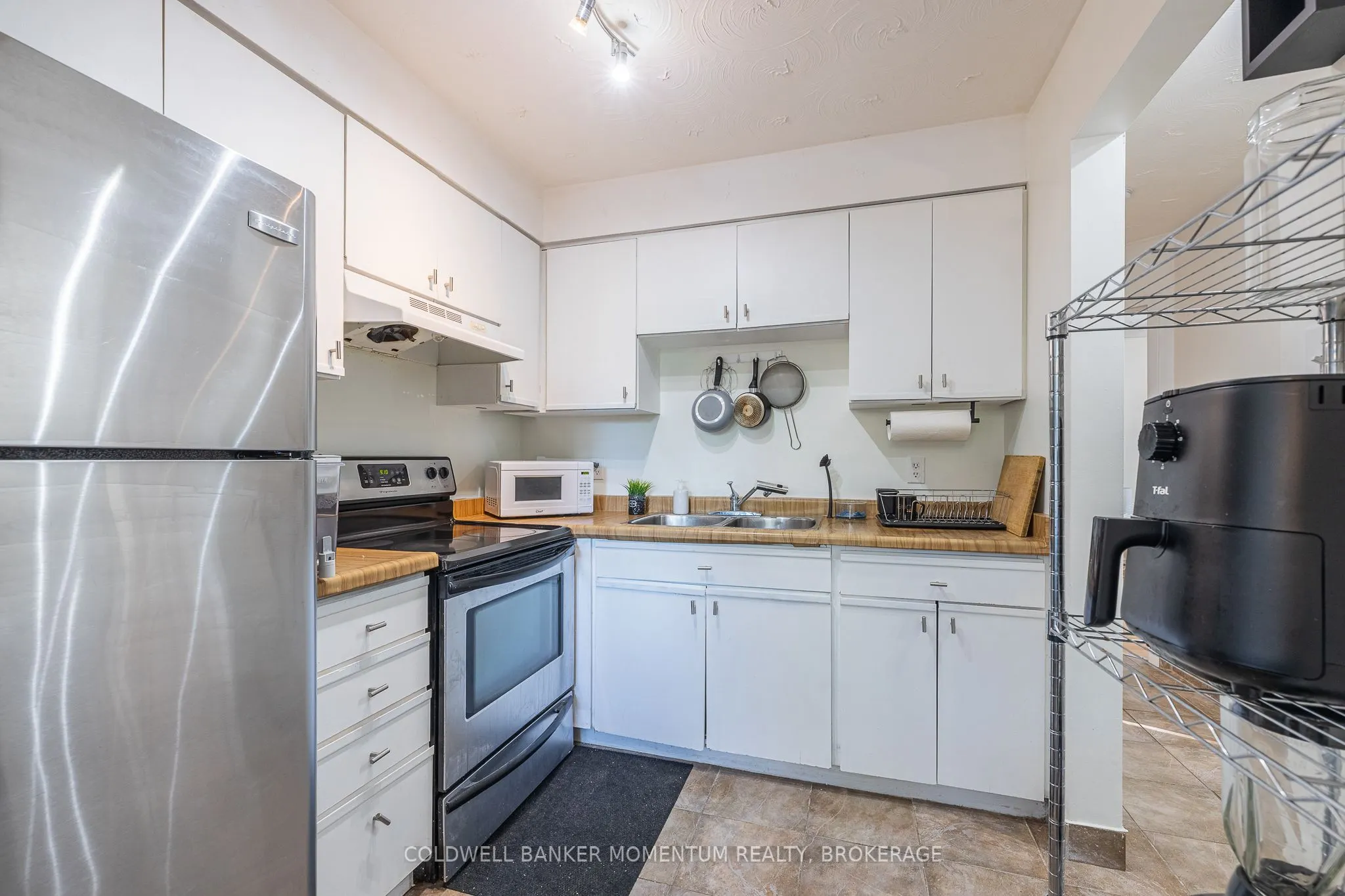 78 Welland Street N, #301