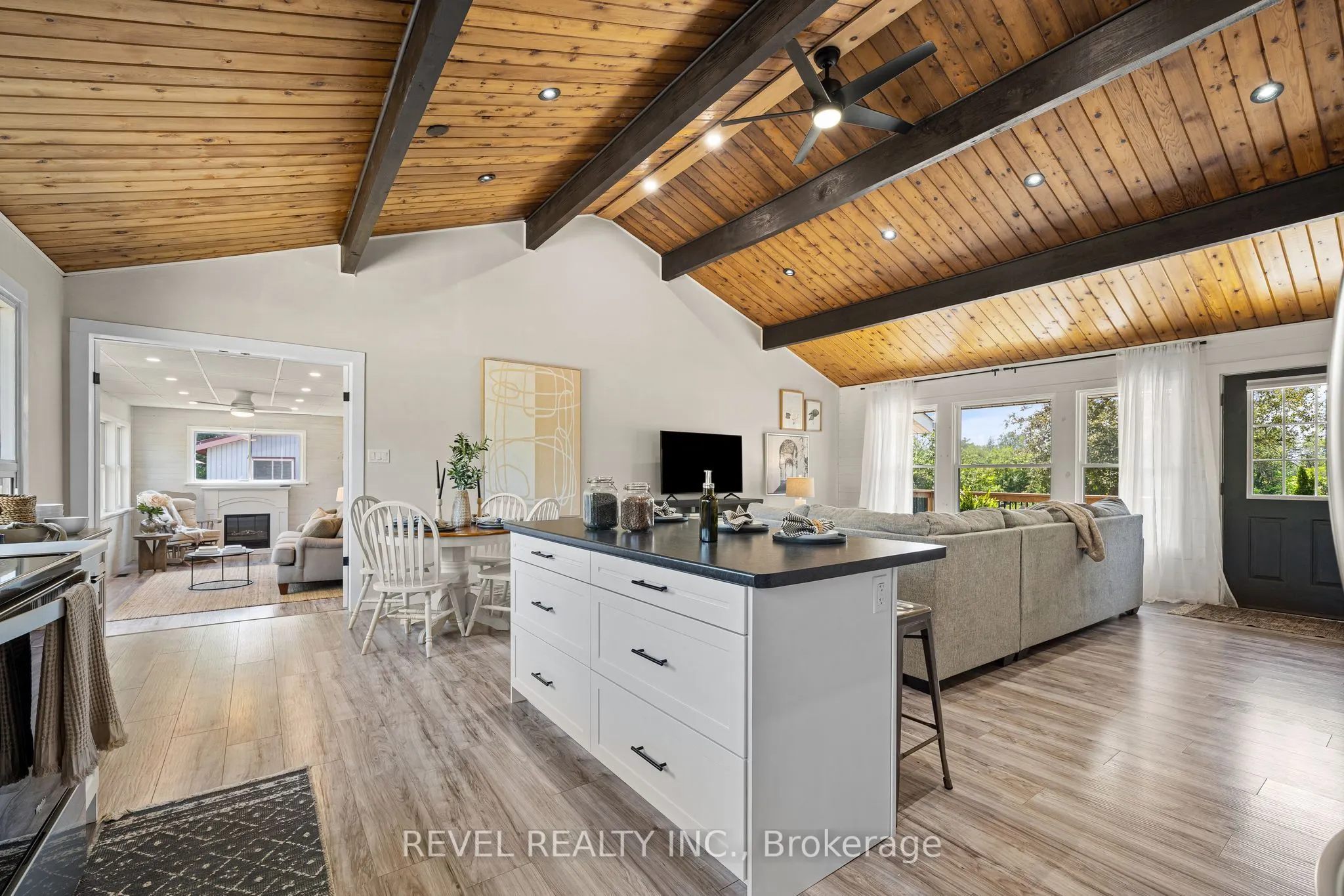 595 Hickory Beach Road