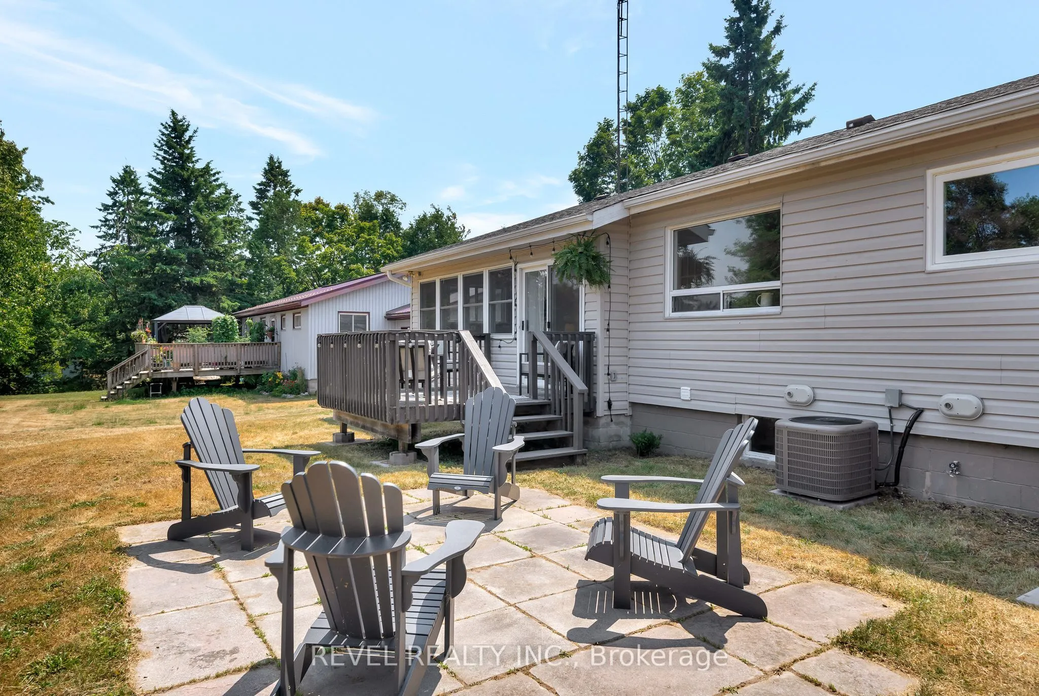 595 Hickory Beach Road